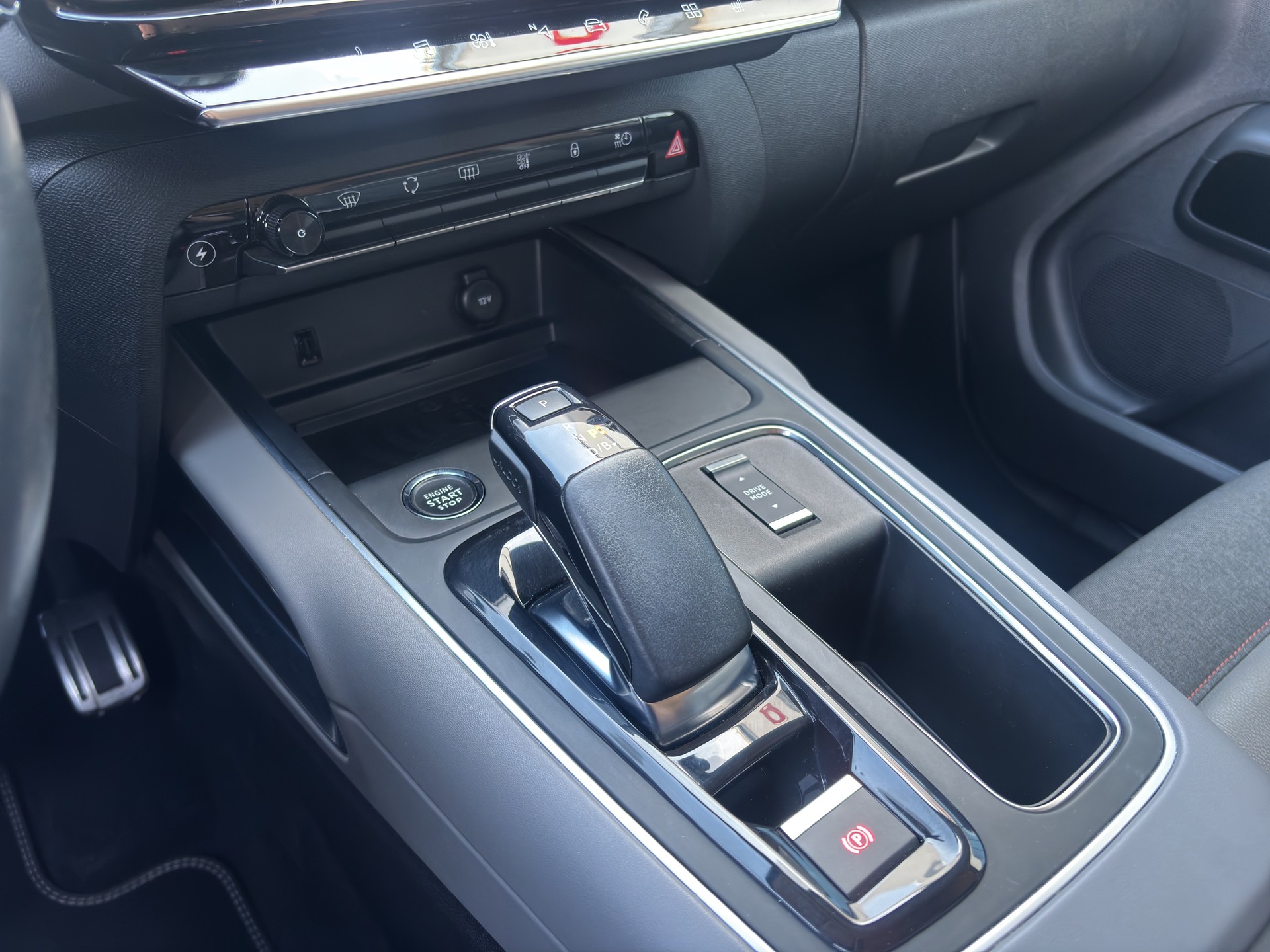 CITROEN C5 Aircross 1.6 Plug-in Hybrid Feel Pack-image-14
