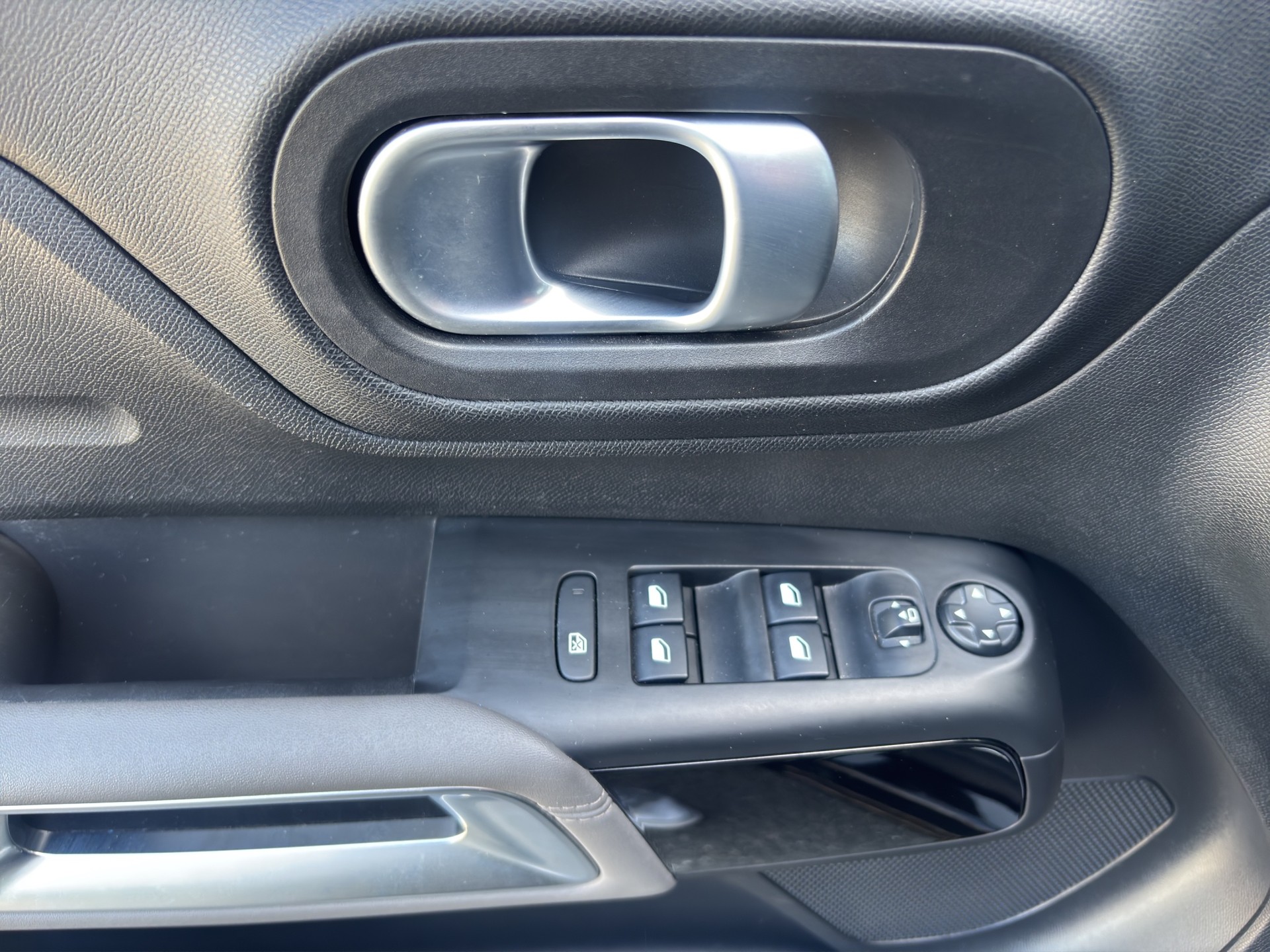 CITROEN C5 Aircross 1.6 Plug-in Hybrid Feel Pack-image-12