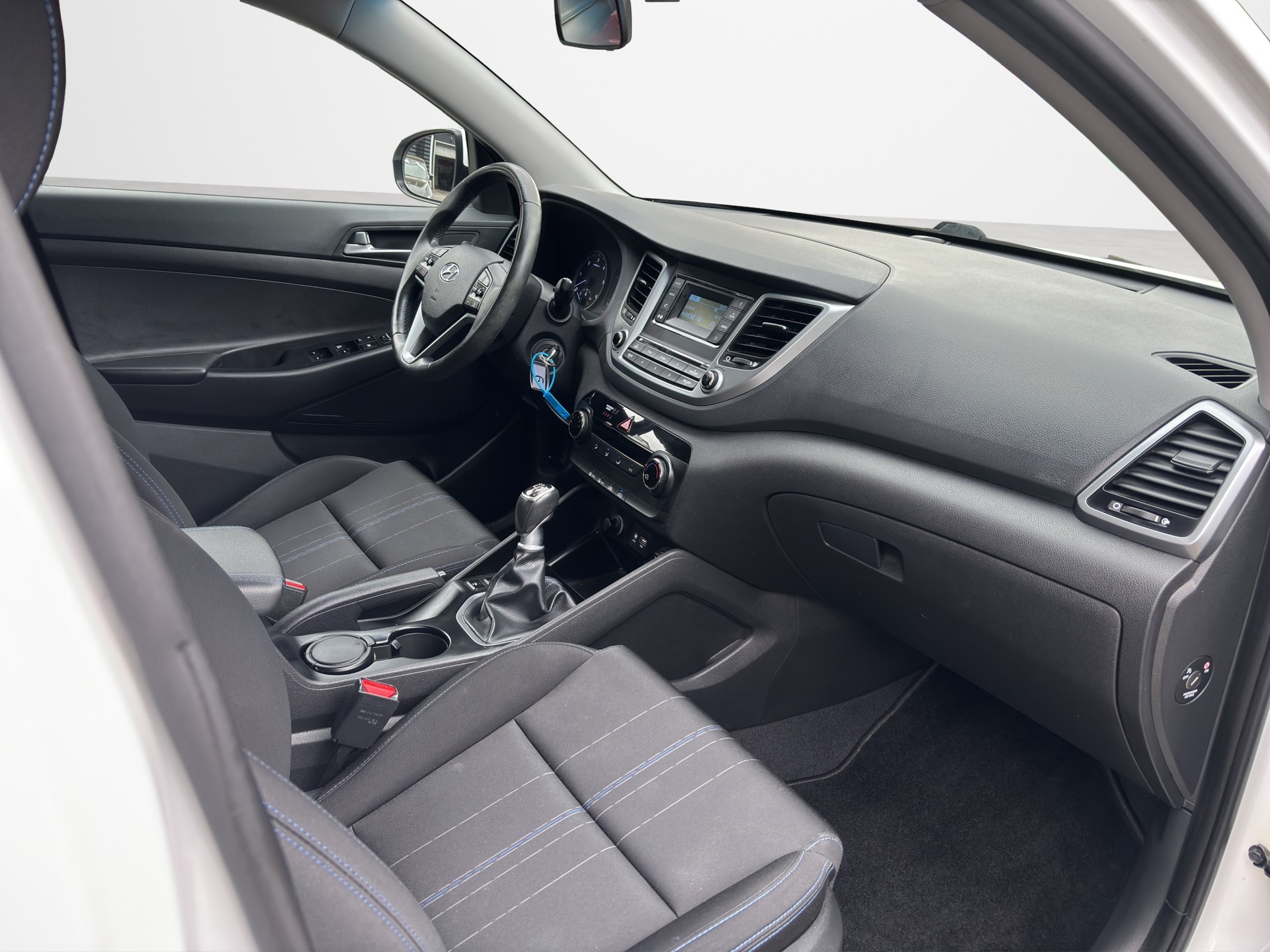 HYUNDAI Tucson 1.7 CRDI Origo 2WD-image-13