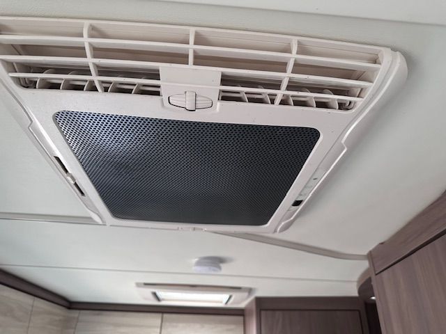 TABBERT Rossini 520 DM Etagenbetten im Heck – Mover – Klimaanlage-image-11