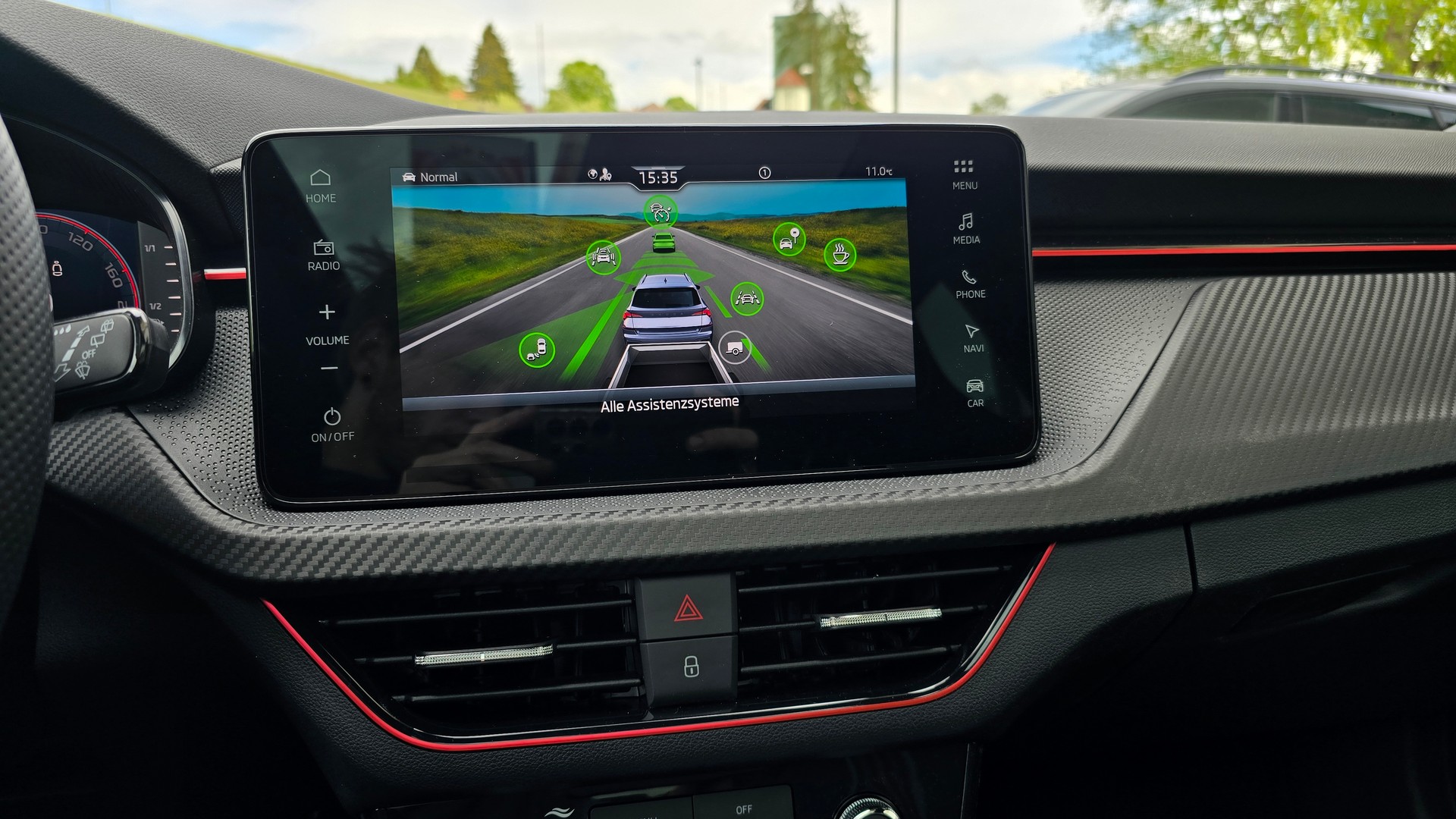 SKODA Kamiq 1.5 TSI Monte Carlo DSG-image-11