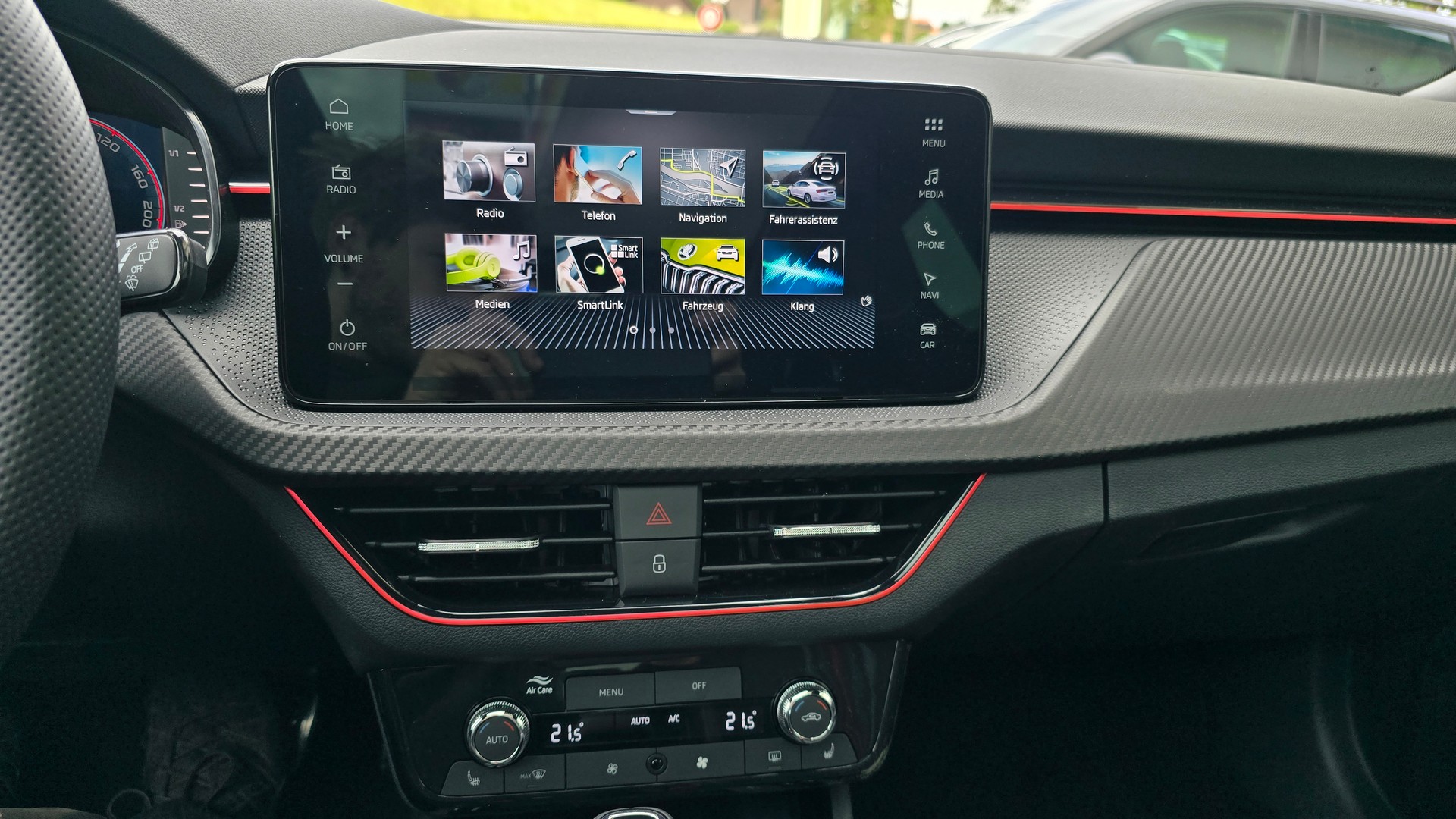 SKODA Kamiq 1.5 TSI Monte Carlo DSG-image-9