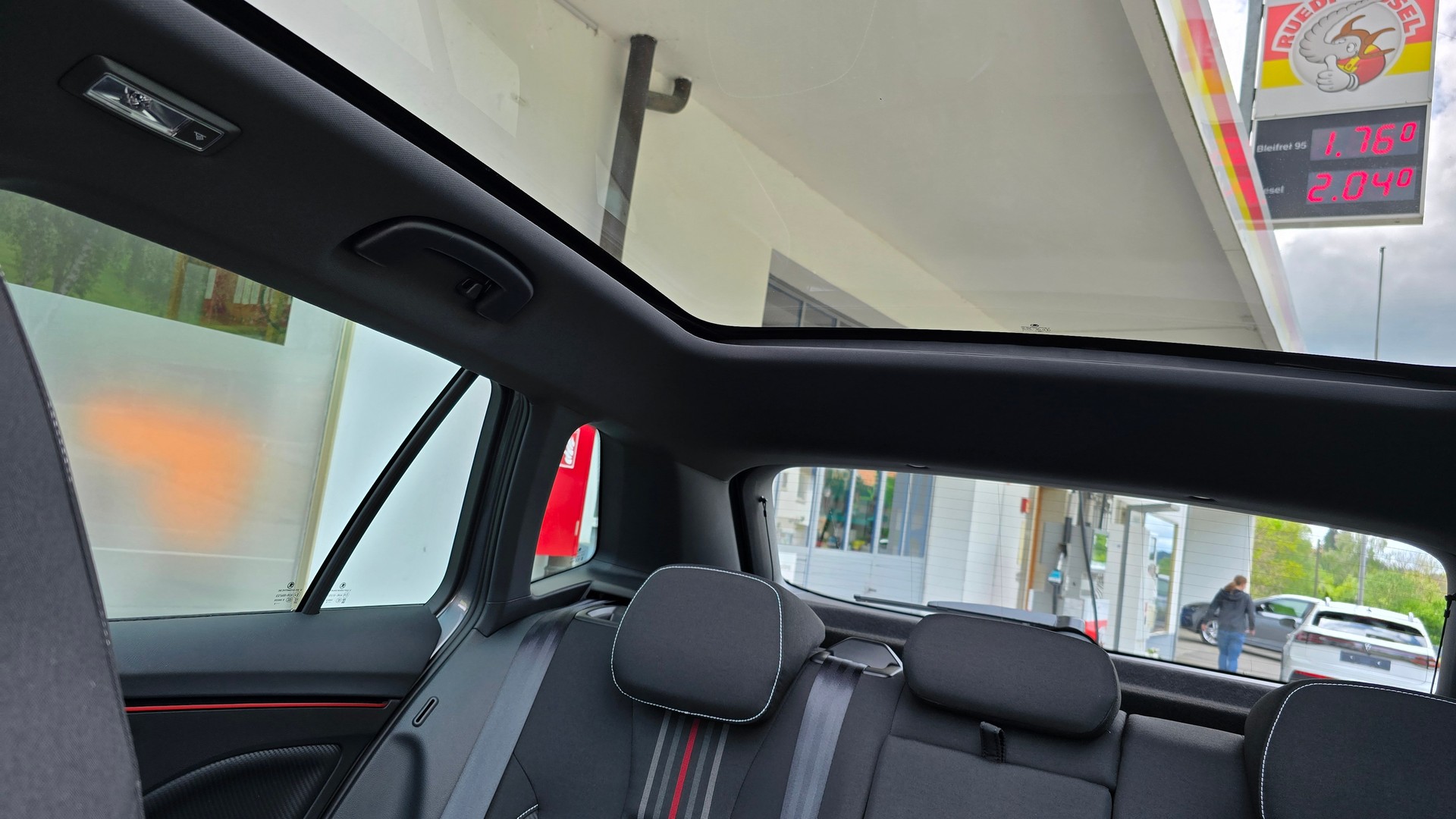 SKODA Kamiq 1.5 TSI Monte Carlo DSG-image-15