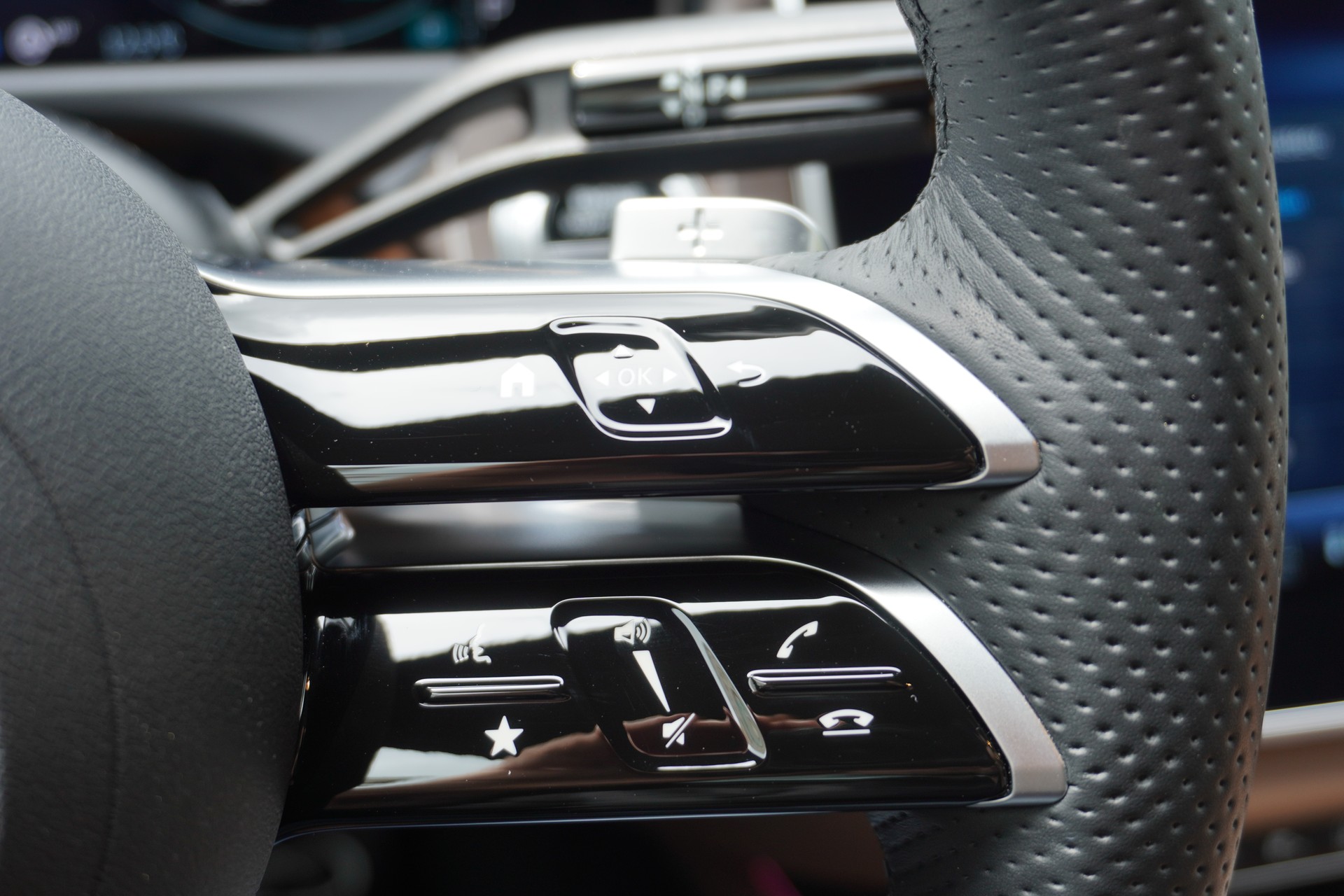 MERCEDES-BENZ E 450 9G-Tronic 4Matic AMG-LINE-image-45
