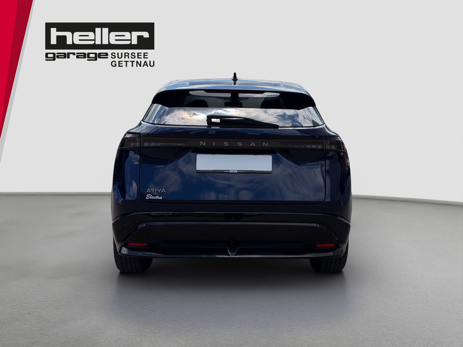 NISSAN Ariya Evolve-showroom-element-3