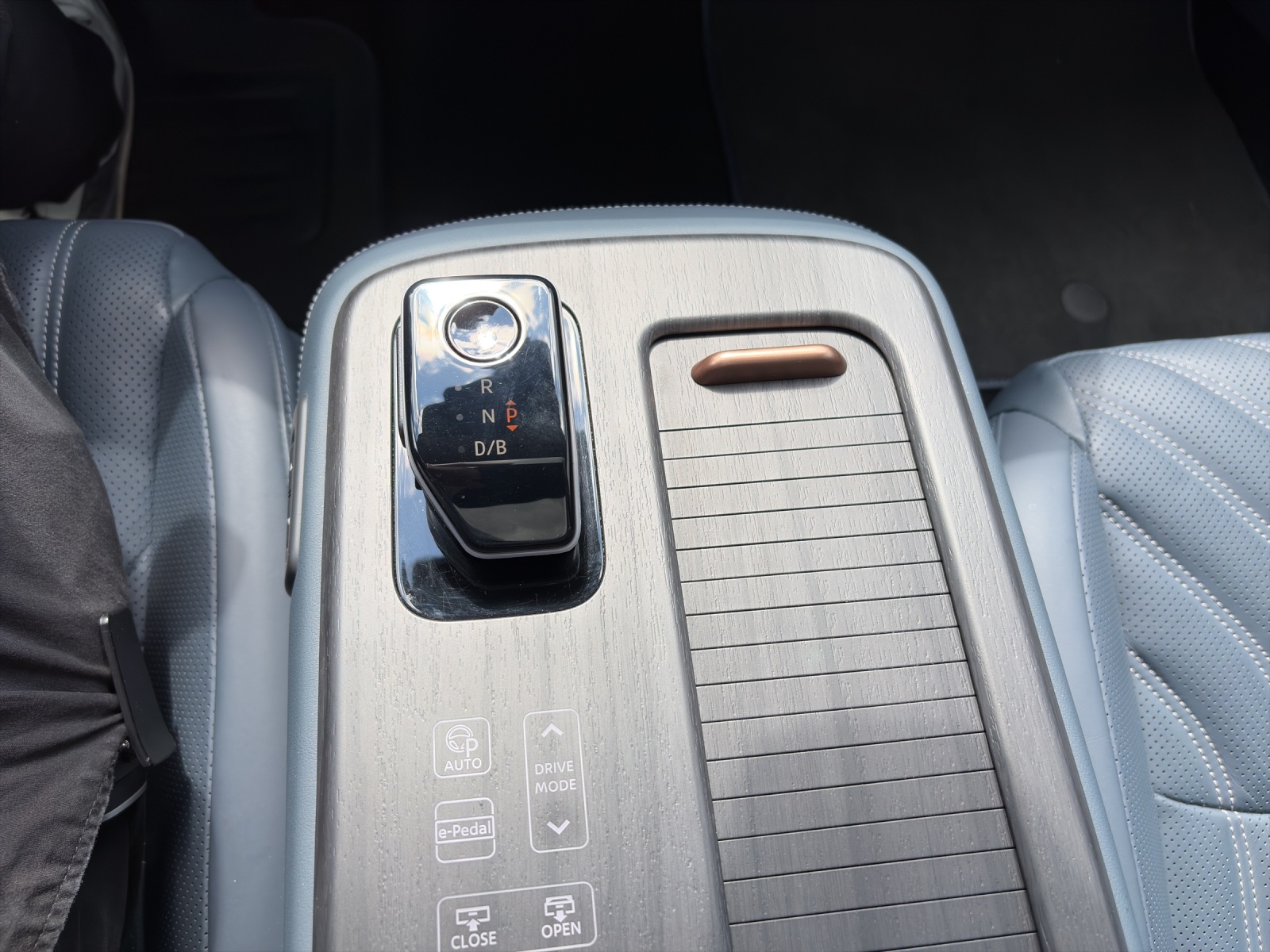 NISSAN Ariya Evolve-image-12
