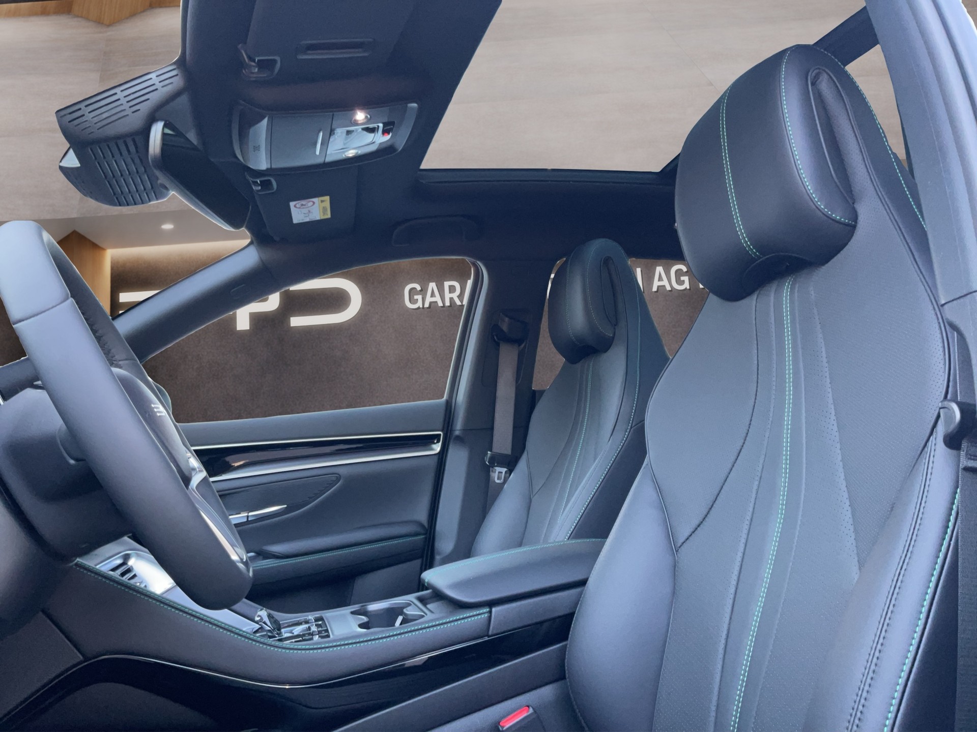 BYD Seal U DM-i Design AWD-image-9