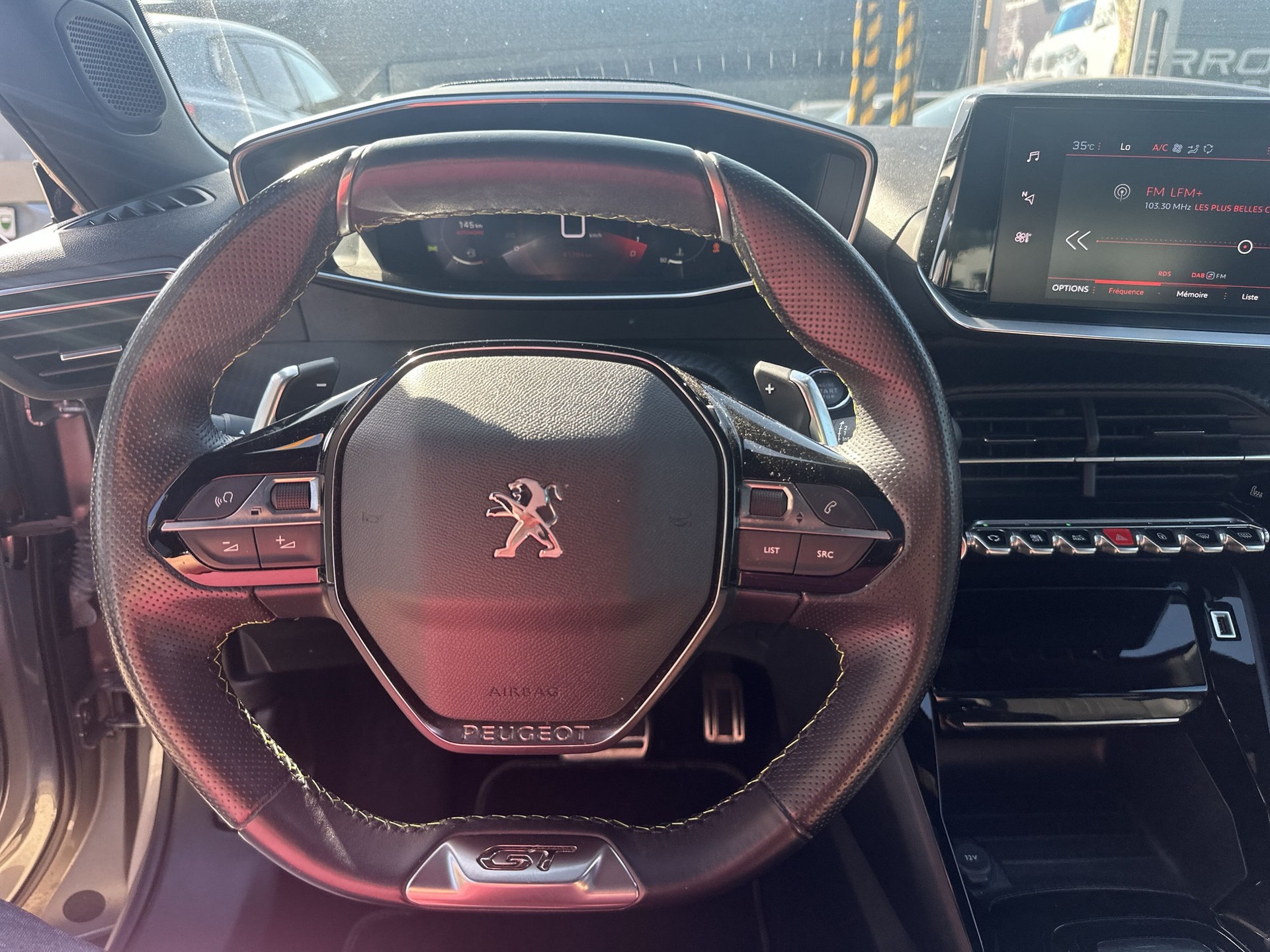 PEUGEOT 2008 1.2 PureTech GT EAT8-image-11