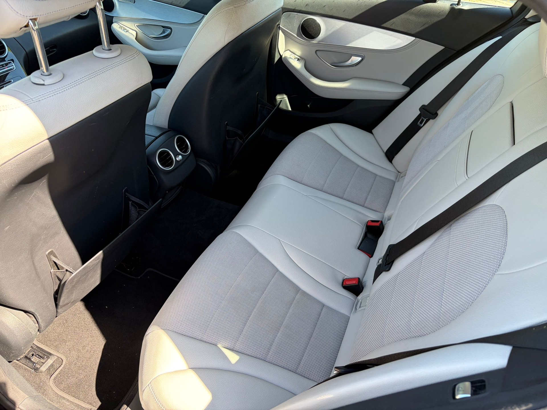 MERCEDES-BENZ C 220 BlueTEC Avantgarde 7G-Tronic-image-11