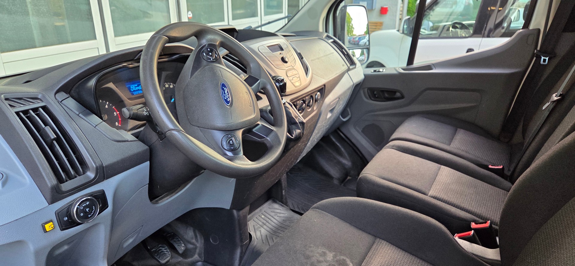 FORD Transit 350 L4 Trend 2.0 TDCi 130 FWD-image-15