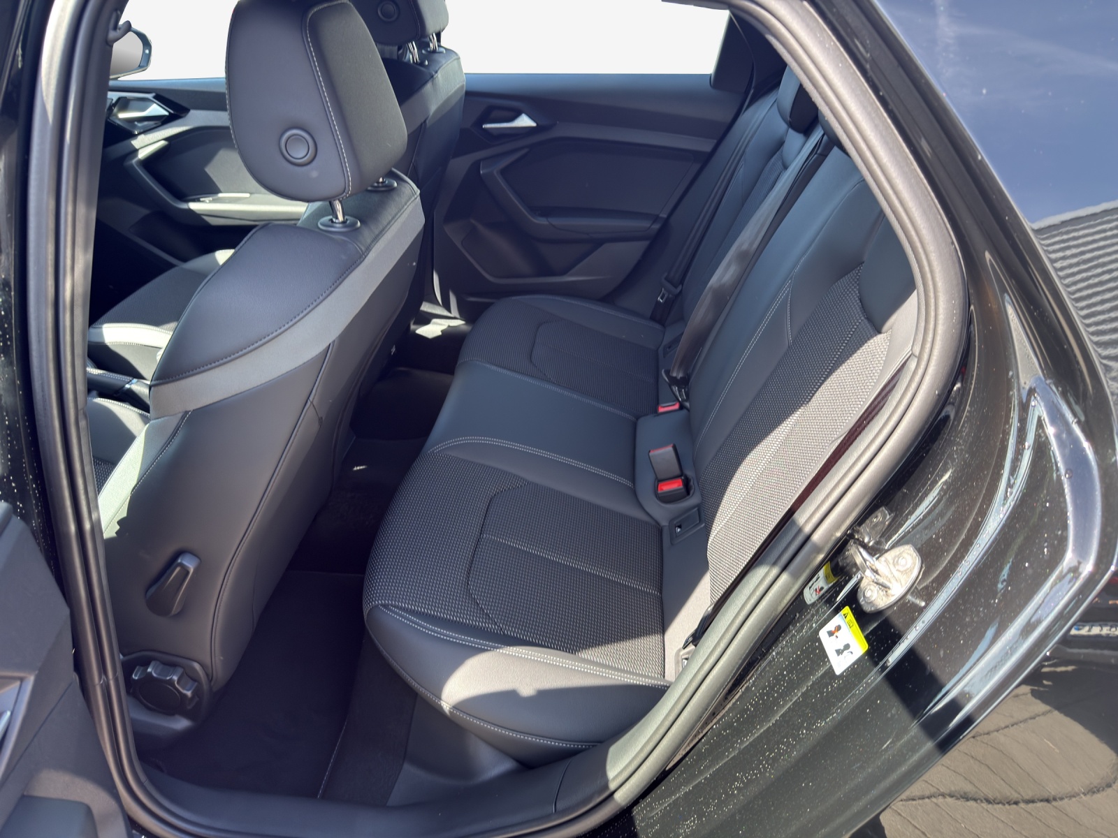 AUDI A1 Sportback 30 TFSI Attraction S-tronic-image-11