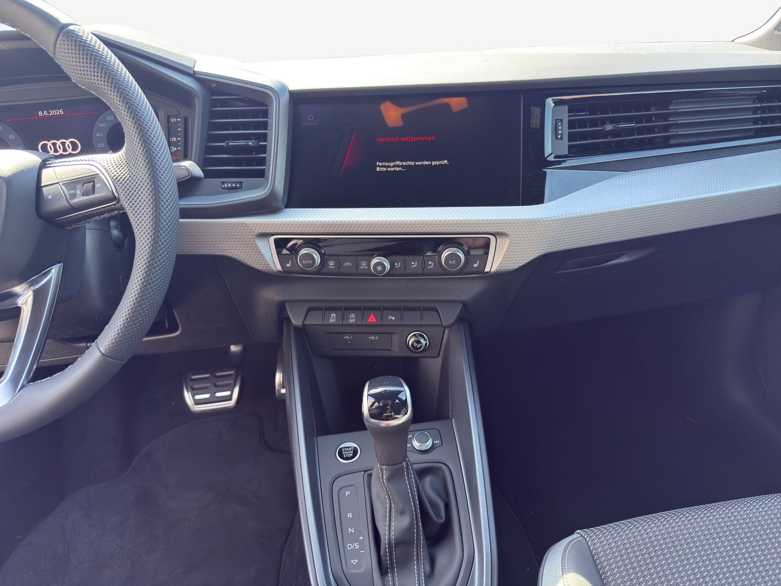 AUDI A1 Sportback 30 TFSI Attraction S-tronic-image-10