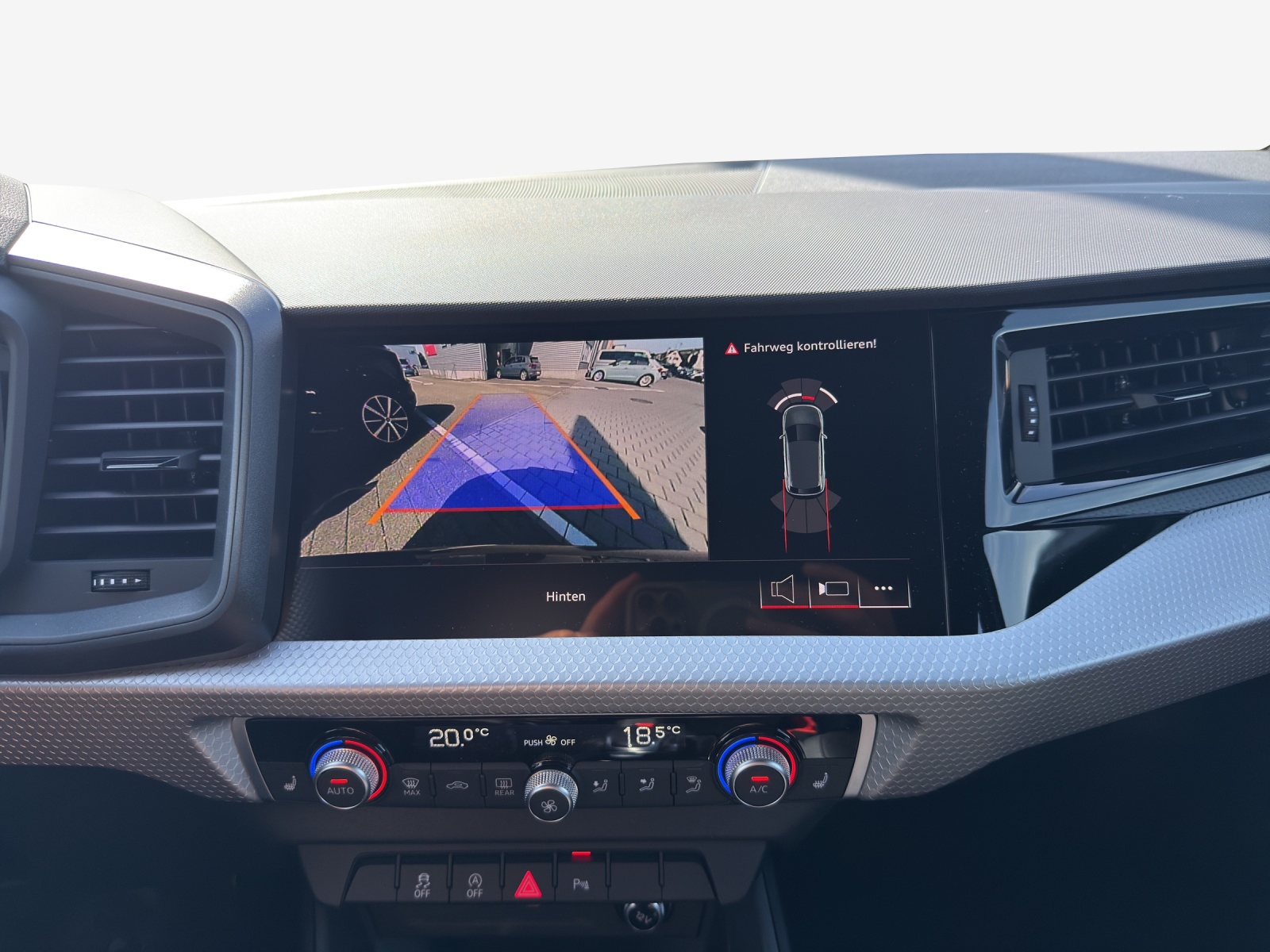 AUDI A1 Sportback 30 TFSI Attraction S-tronic-image-14