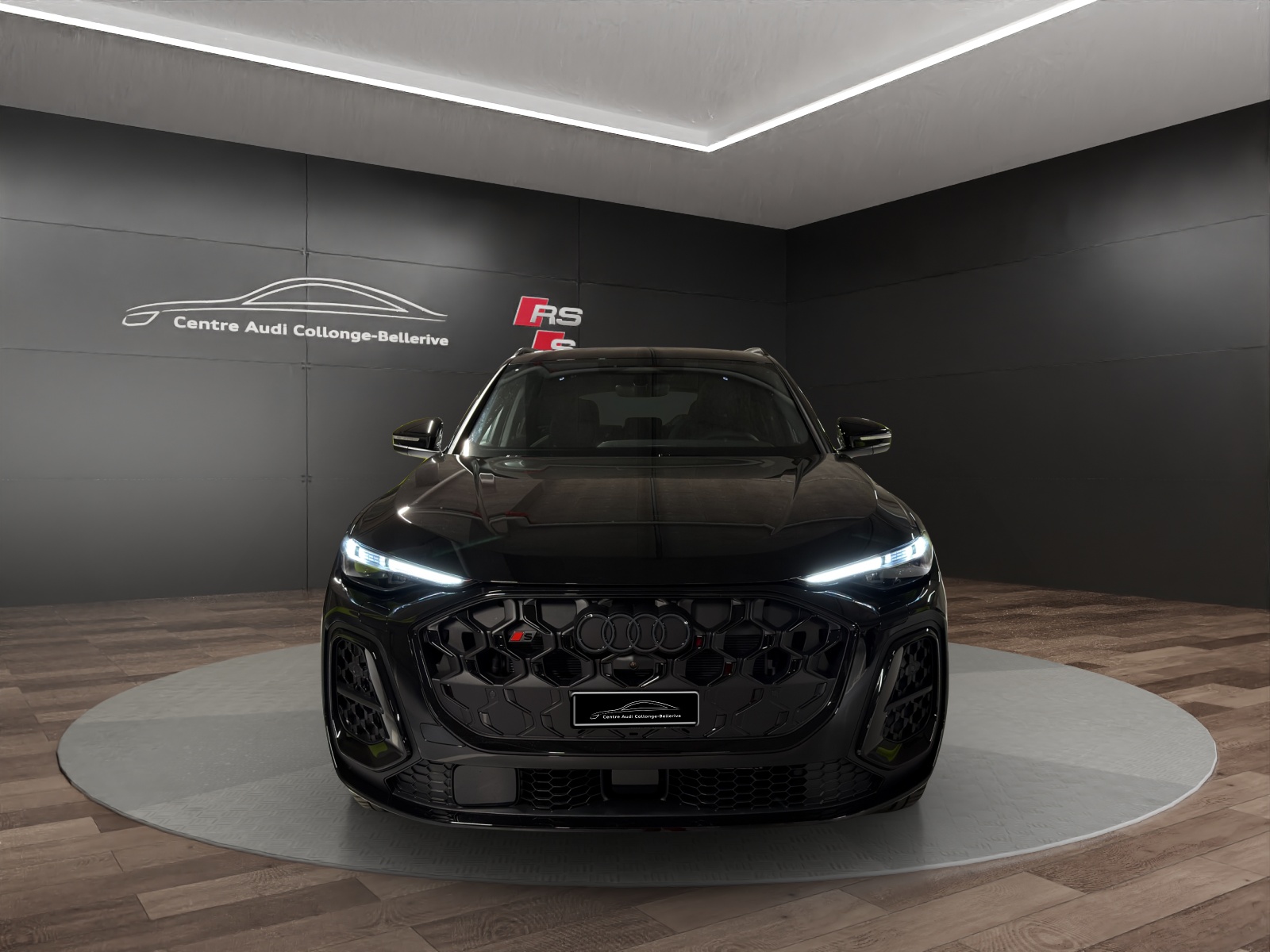 AUDI SQ5 TFSI quattro S-tronic-showroom-element-1