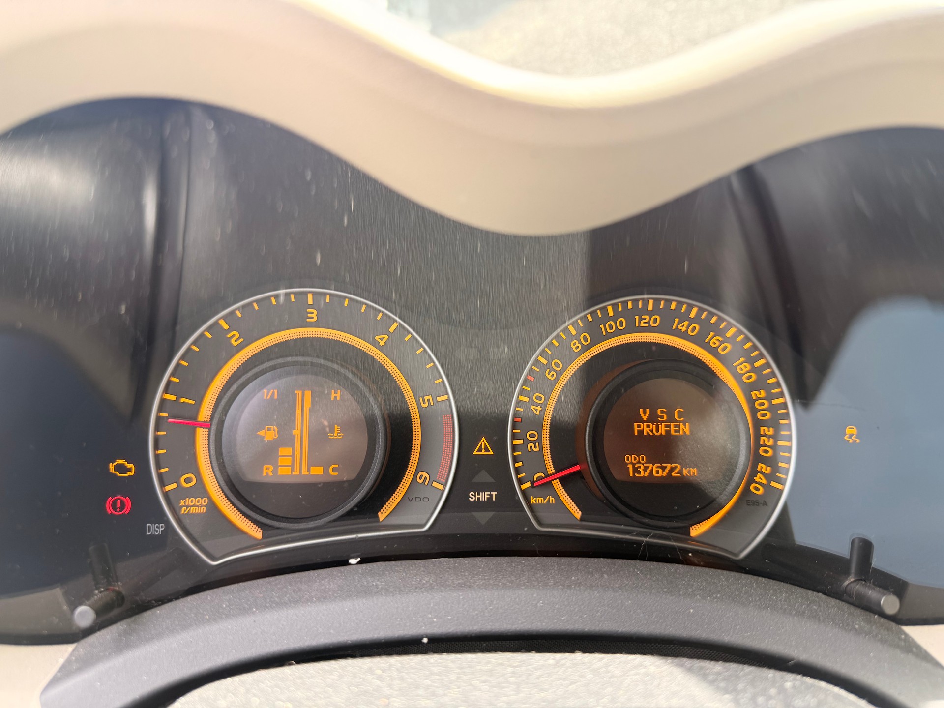 TOYOTA Auris 2.0 D-4D Linea Sol-image-12