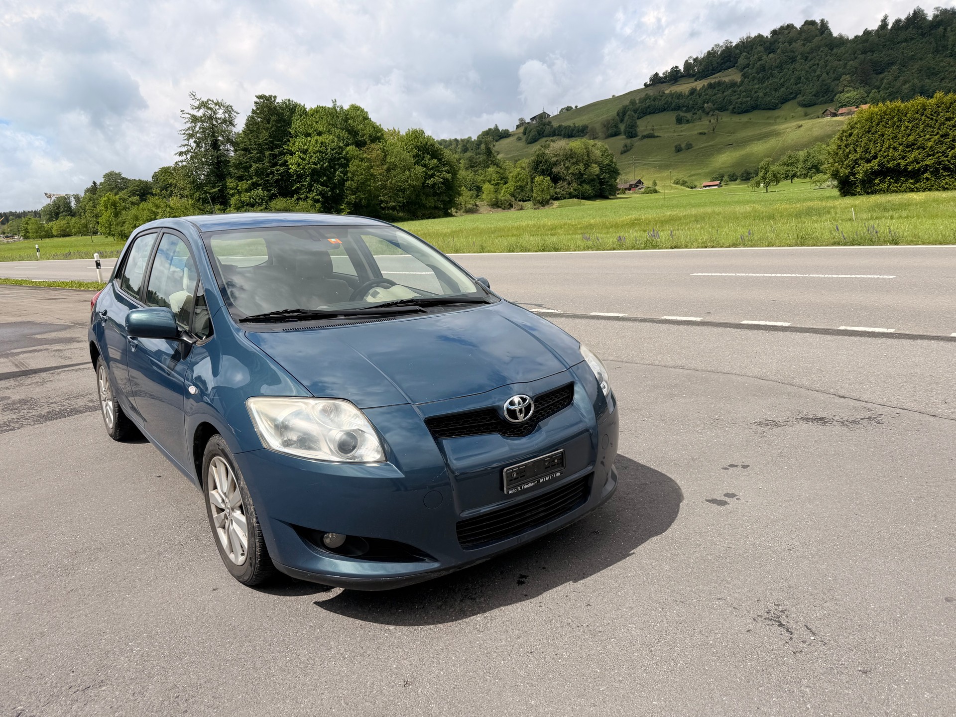 TOYOTA Auris 2.0 D-4D Linea Sol-image-2