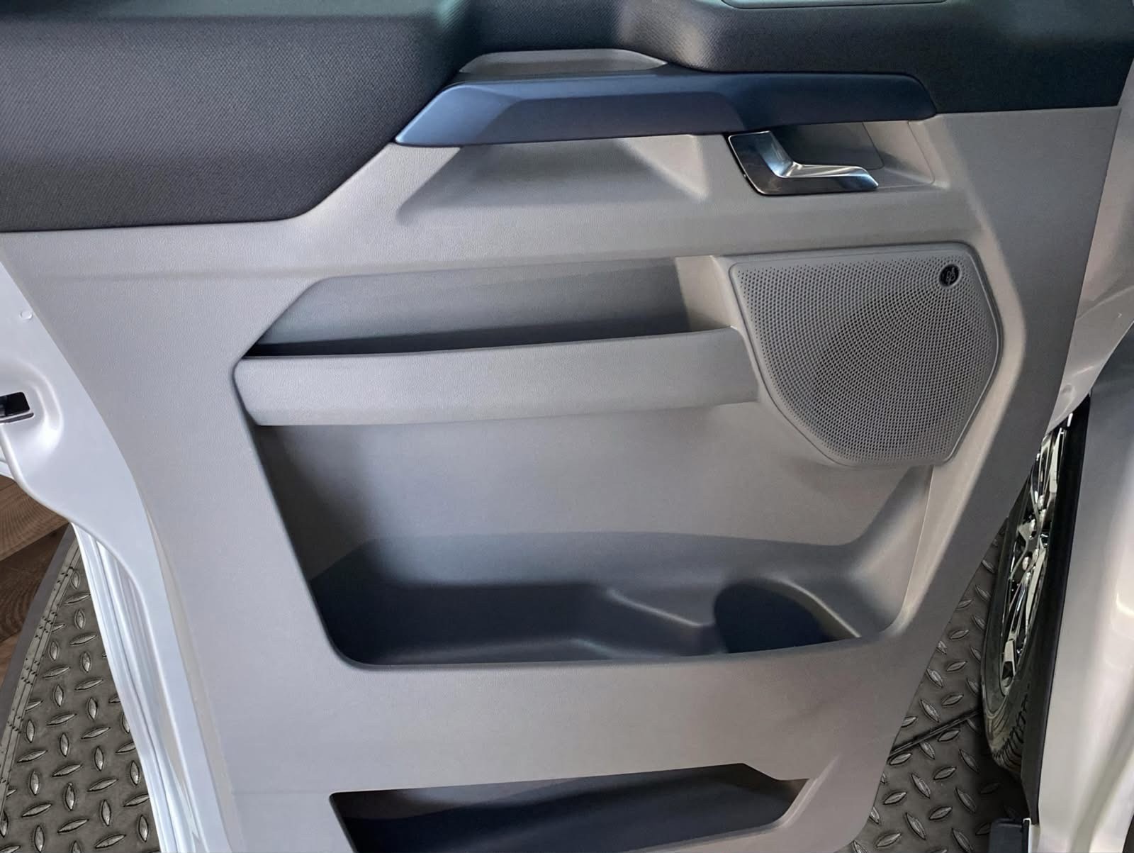 FORD Tourneo Bus 320 L1H1 Active Automat 4x4-image-21
