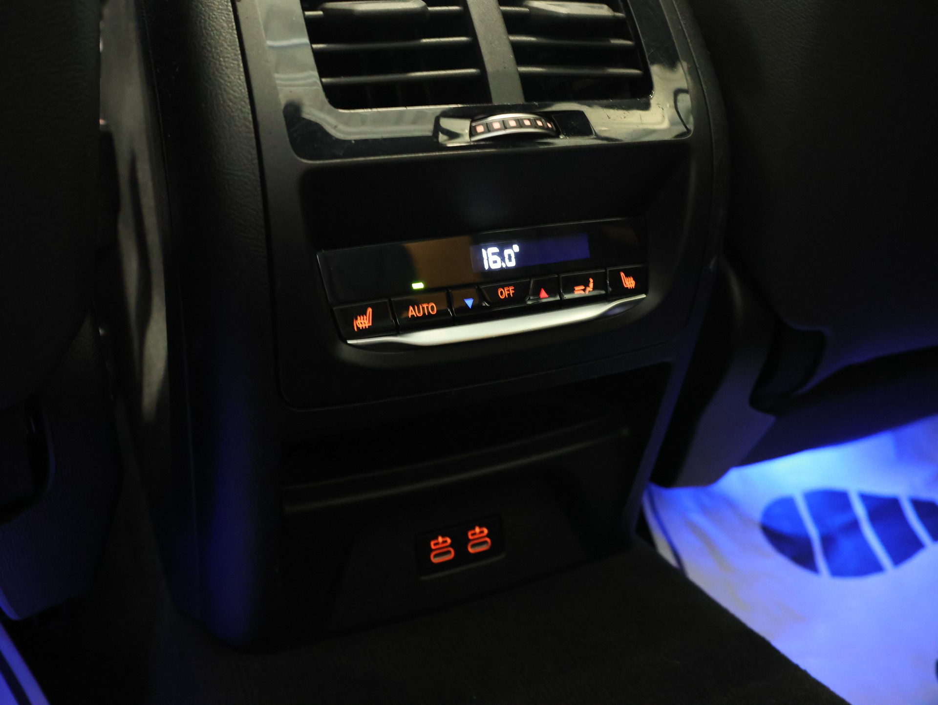 BMW X3 xDrive M Competition Steptronic *Auffällige Individualfarbe in Blau* *Harman Kardon* Panoramadach*-image-27