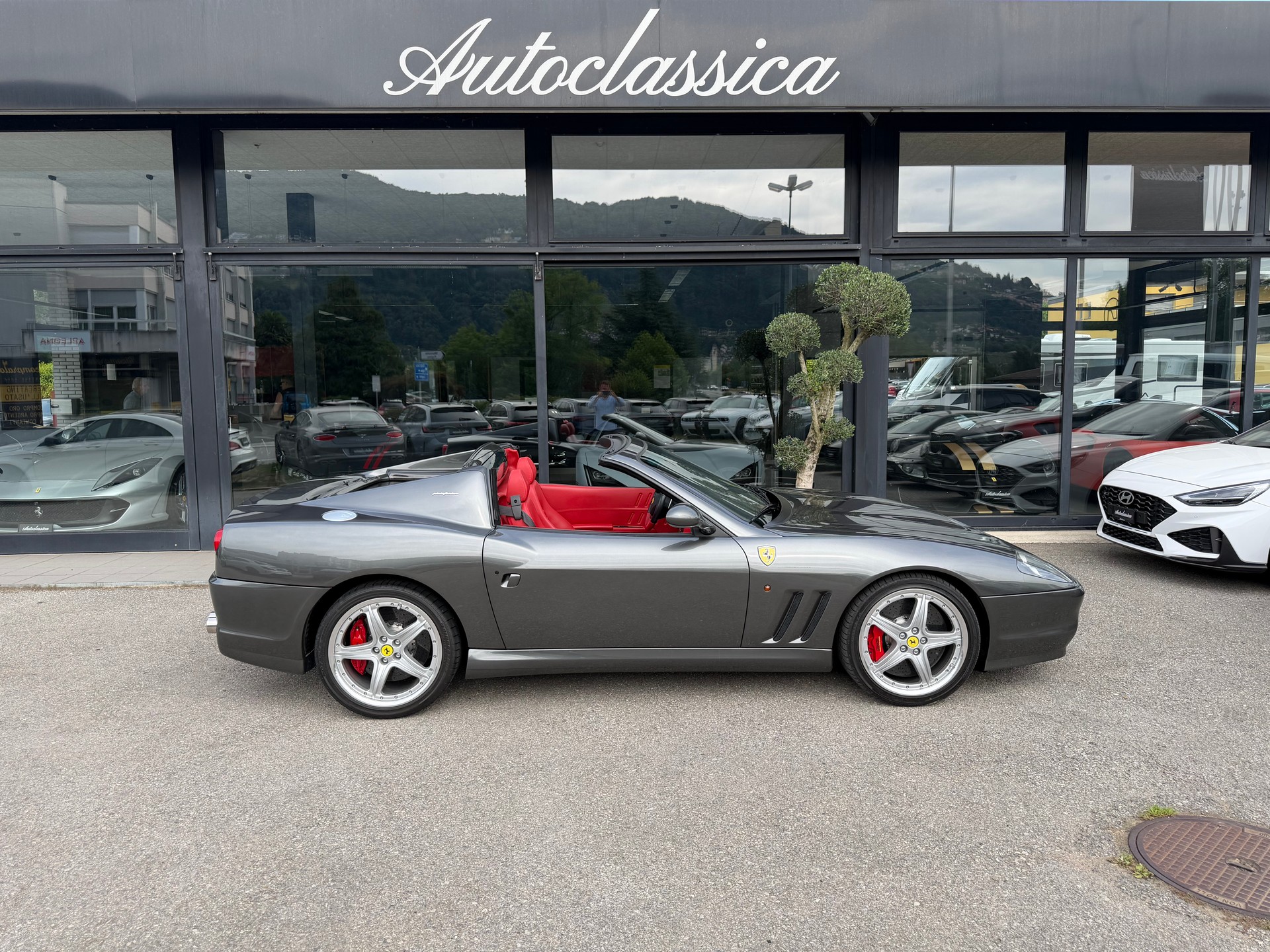 FERRARI 575 Superamerica-showroom-element-3