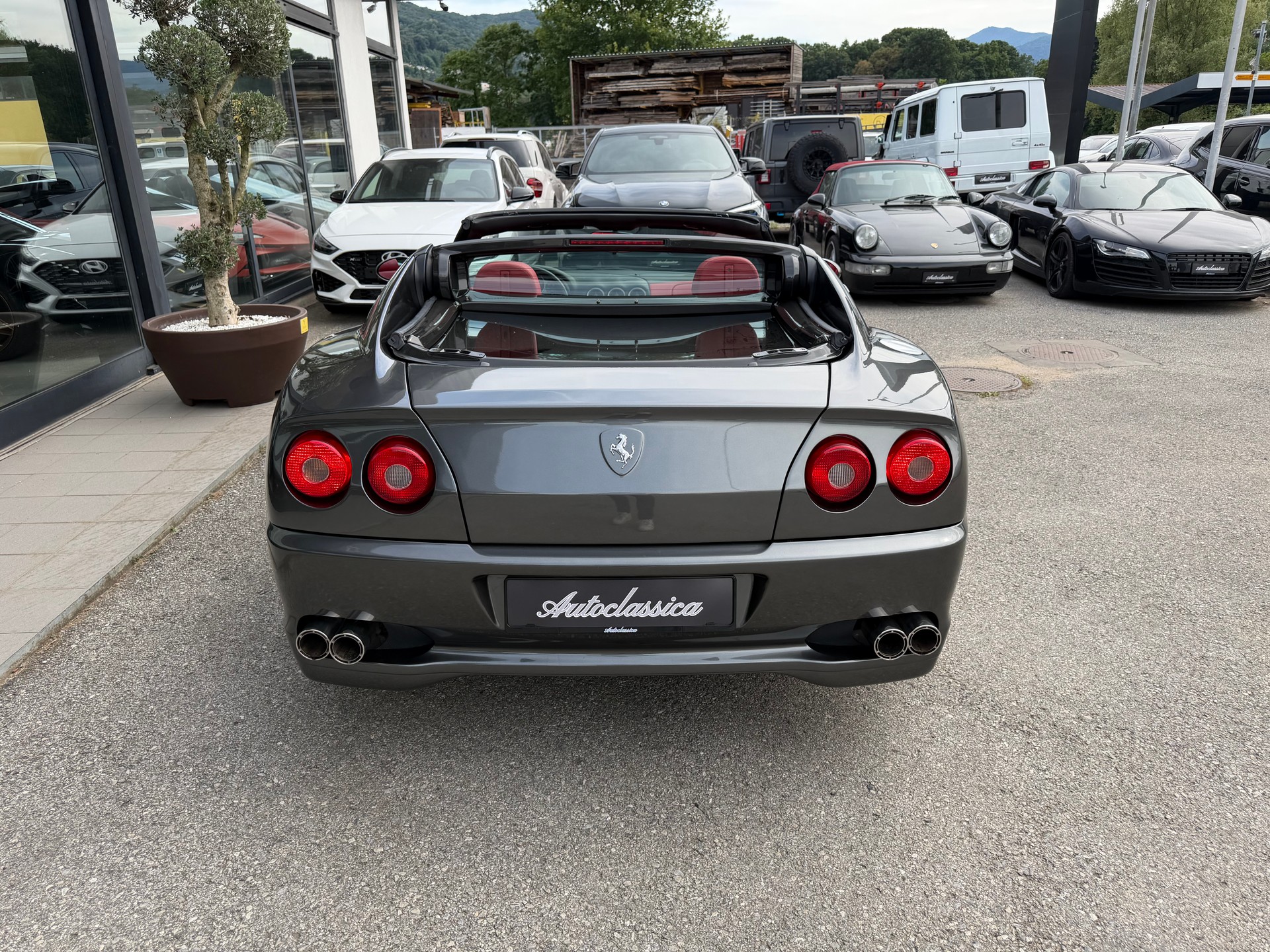 FERRARI 575 Superamerica-showroom-element-2