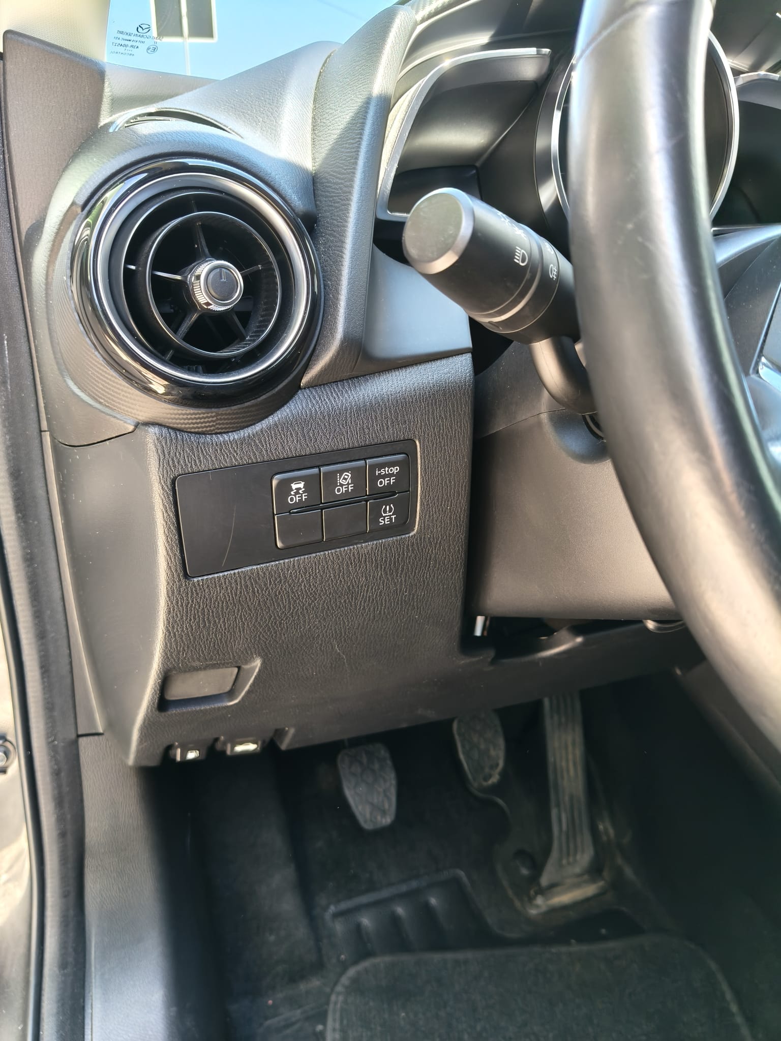 MAZDA 2 SKYACTIV-G 115 Revolution-image-11
