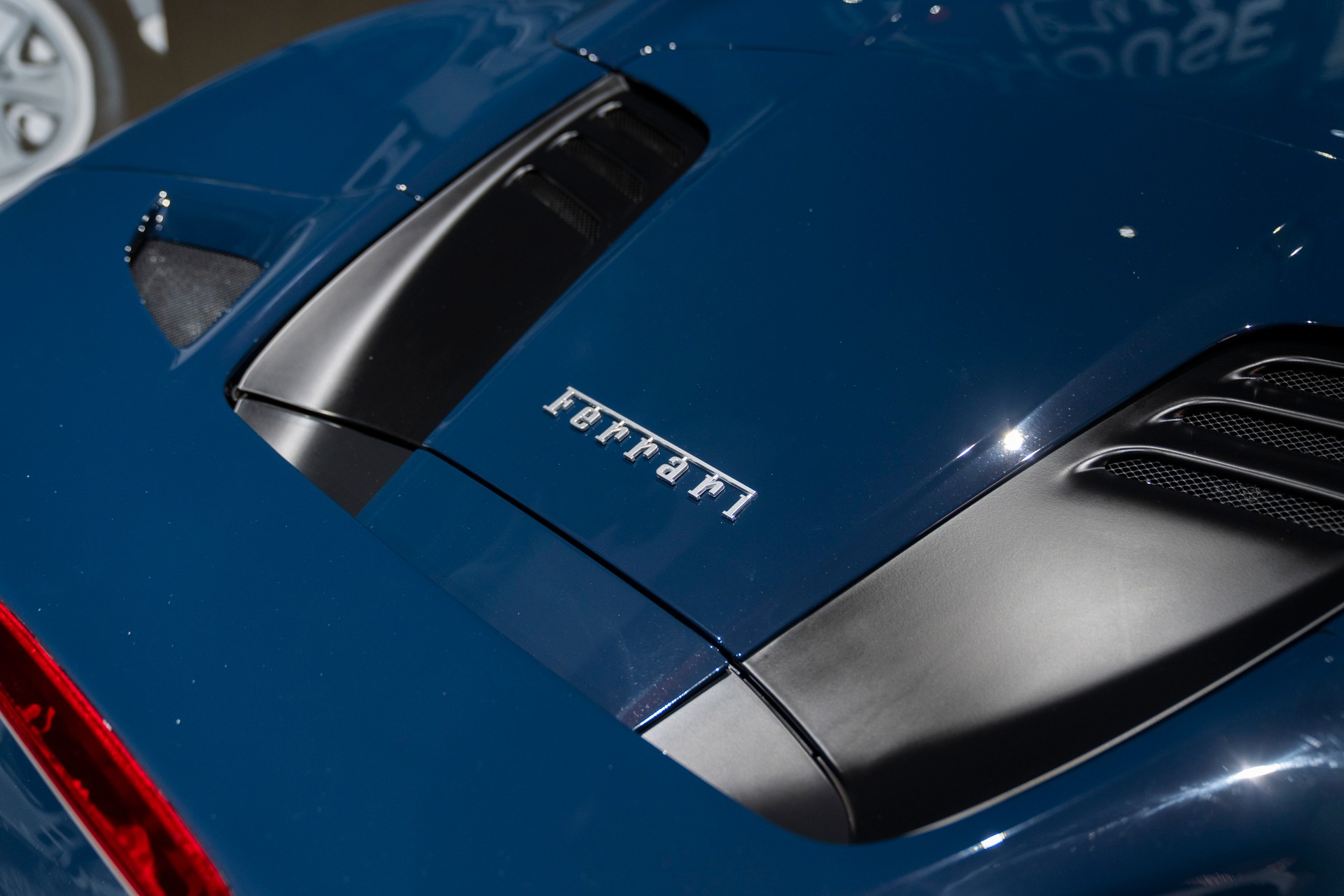 FERRARI F8 Spider-image-6