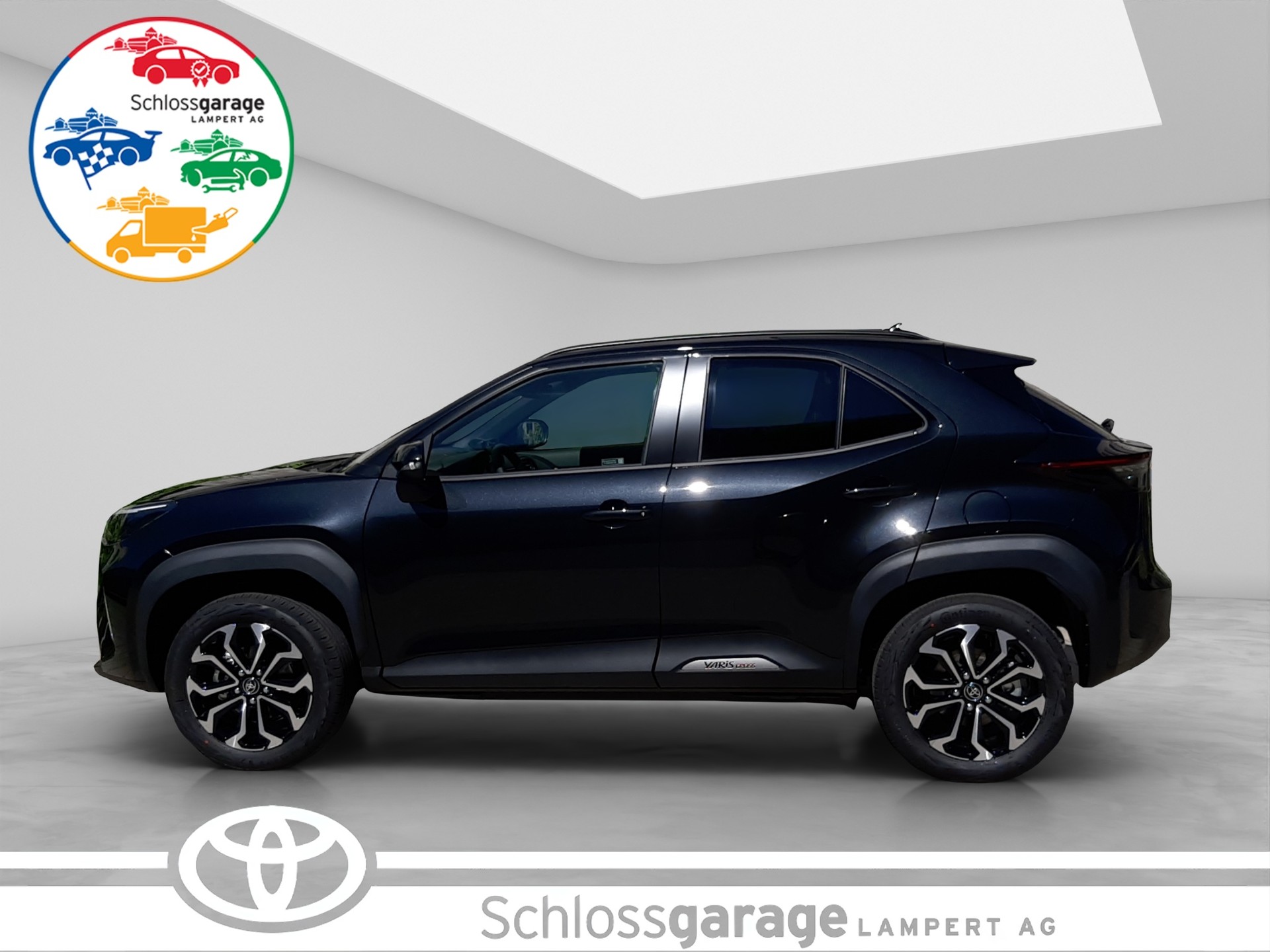 TOYOTA Yaris Cross 1.5 VVT-i HSD Trend AWD-i-showroom-element-2