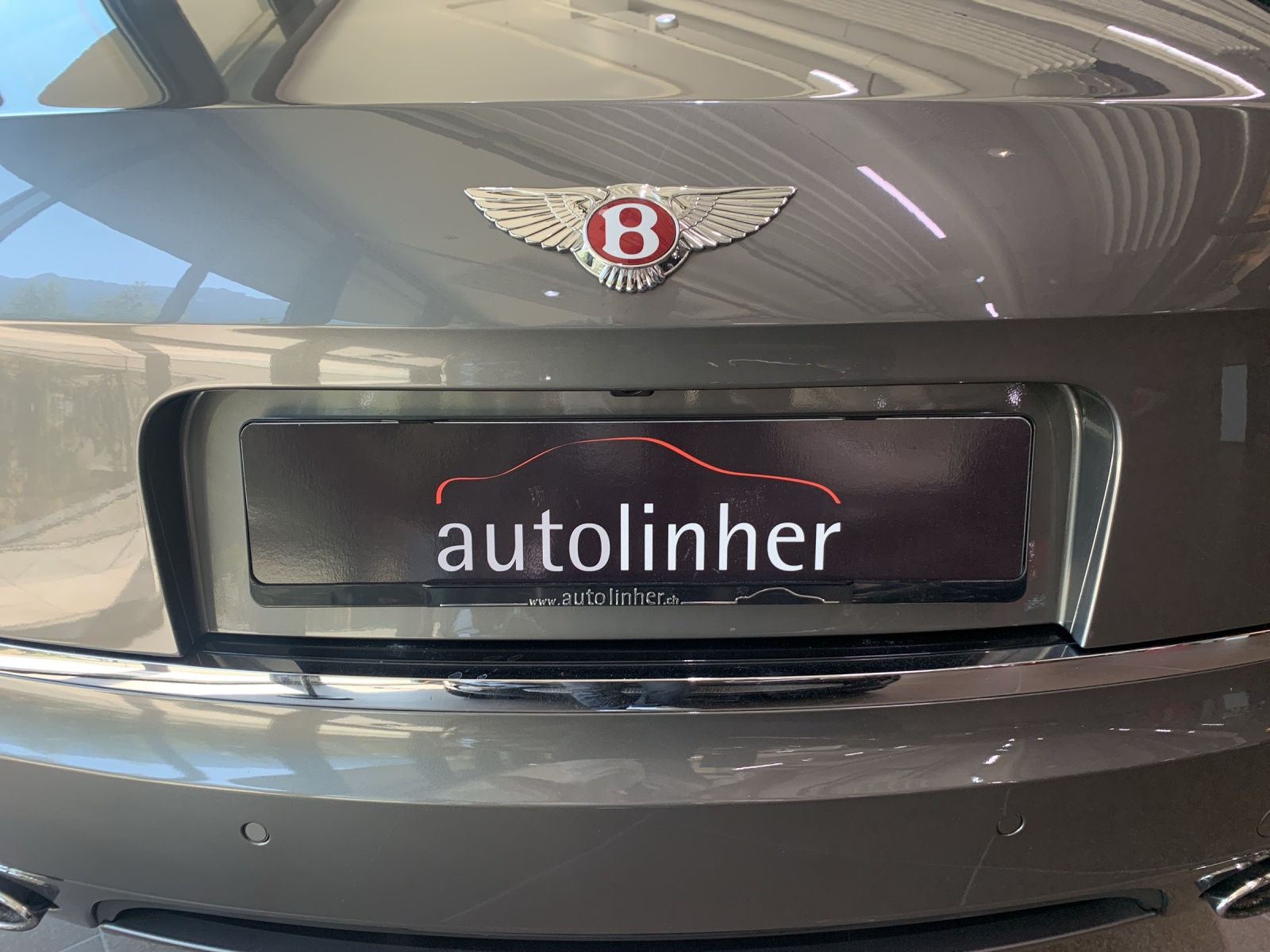 BENTLEY Flying Spur 4.0-image-17