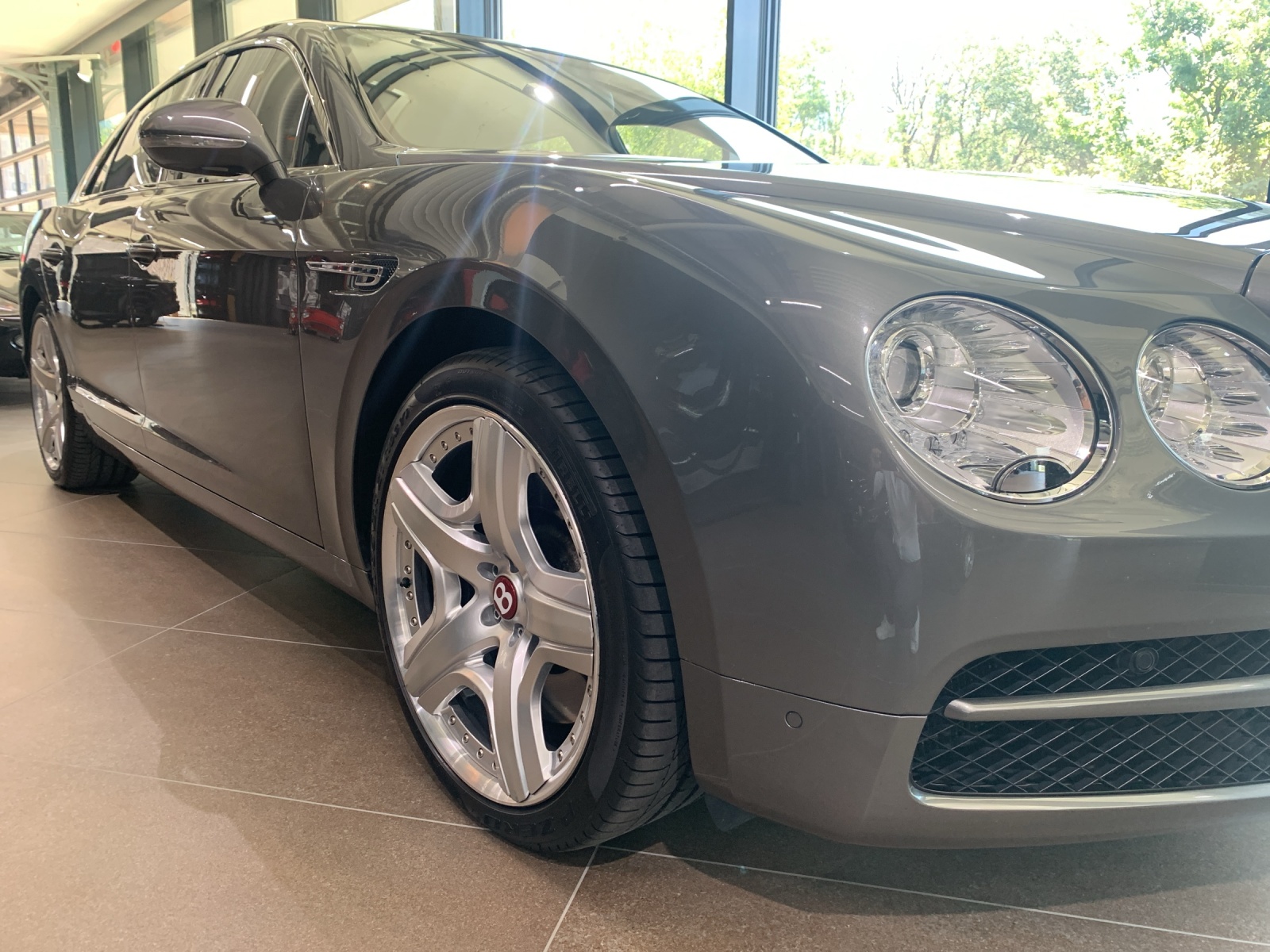 BENTLEY Flying Spur 4.0-image-15