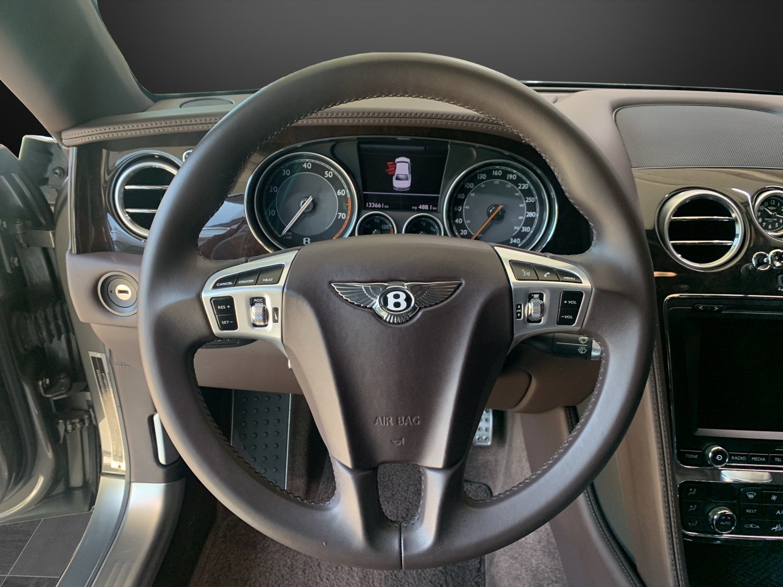 BENTLEY Flying Spur 4.0-image-9