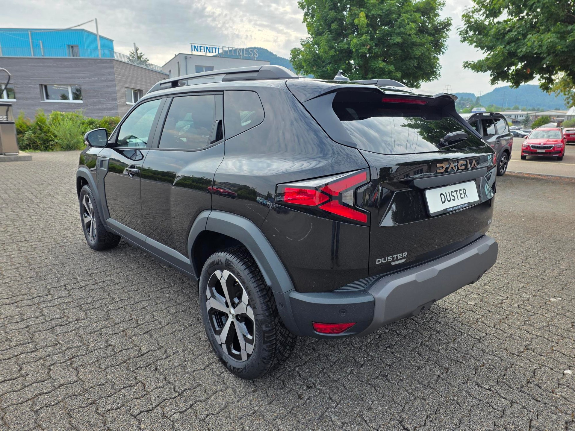 DACIA Duster 1.2 Hybrid Journey 4WD-image-2