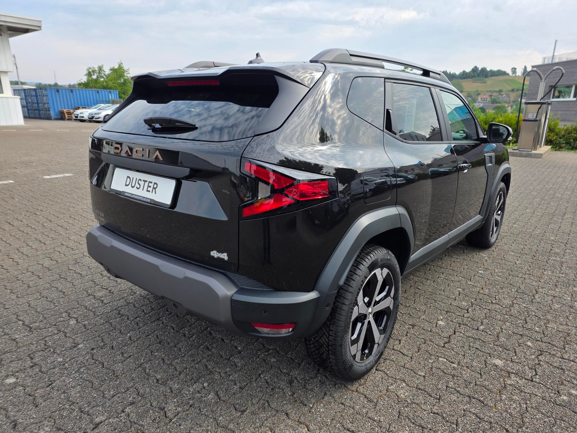 DACIA Duster 1.2 Hybrid Journey 4WD-image-3