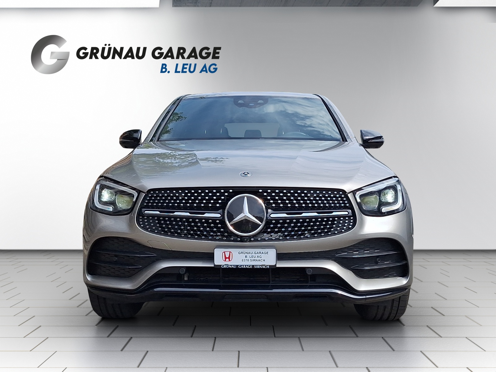 MERCEDES-BENZ GLC 300 AMG Line 4m Coupé-image-4