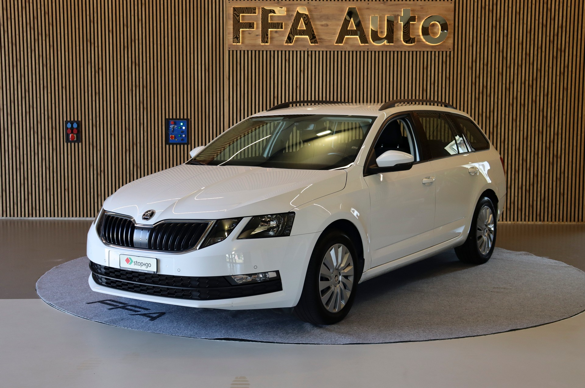 SKODA Octavia Combi 2.0 TDI 184 PS Ambition 4x4 DSG