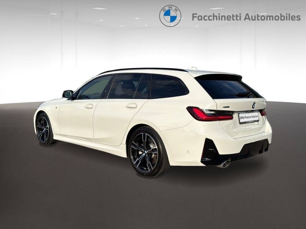 BMW 330d xDrive 48V Touring Steptronic M Sport-showroom-element-3