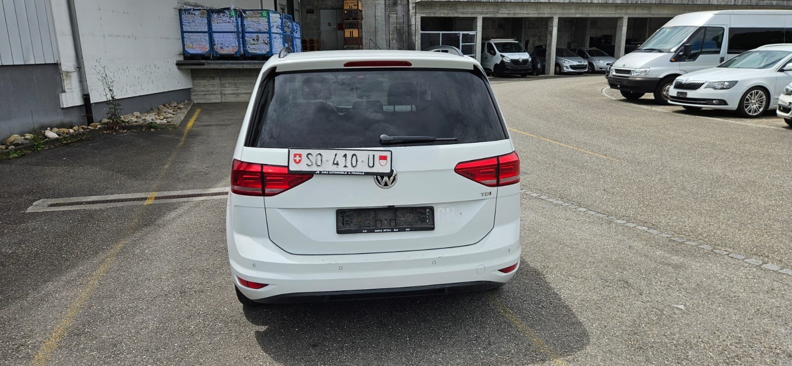 VW Touran 1.6 TDI BlueMotion Technology Trendline-image-3