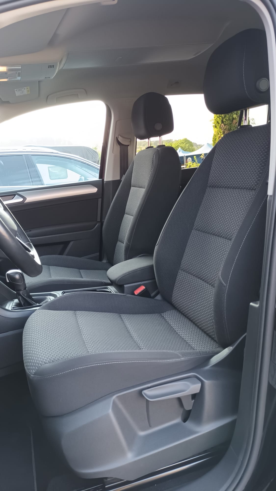 VW Touran 1.5 TSI EVO R-Line DSG-image-12