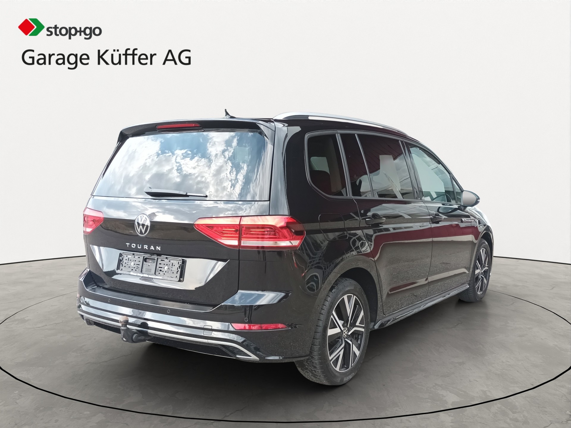 VW Touran 1.5 TSI EVO R-Line DSG-image-4