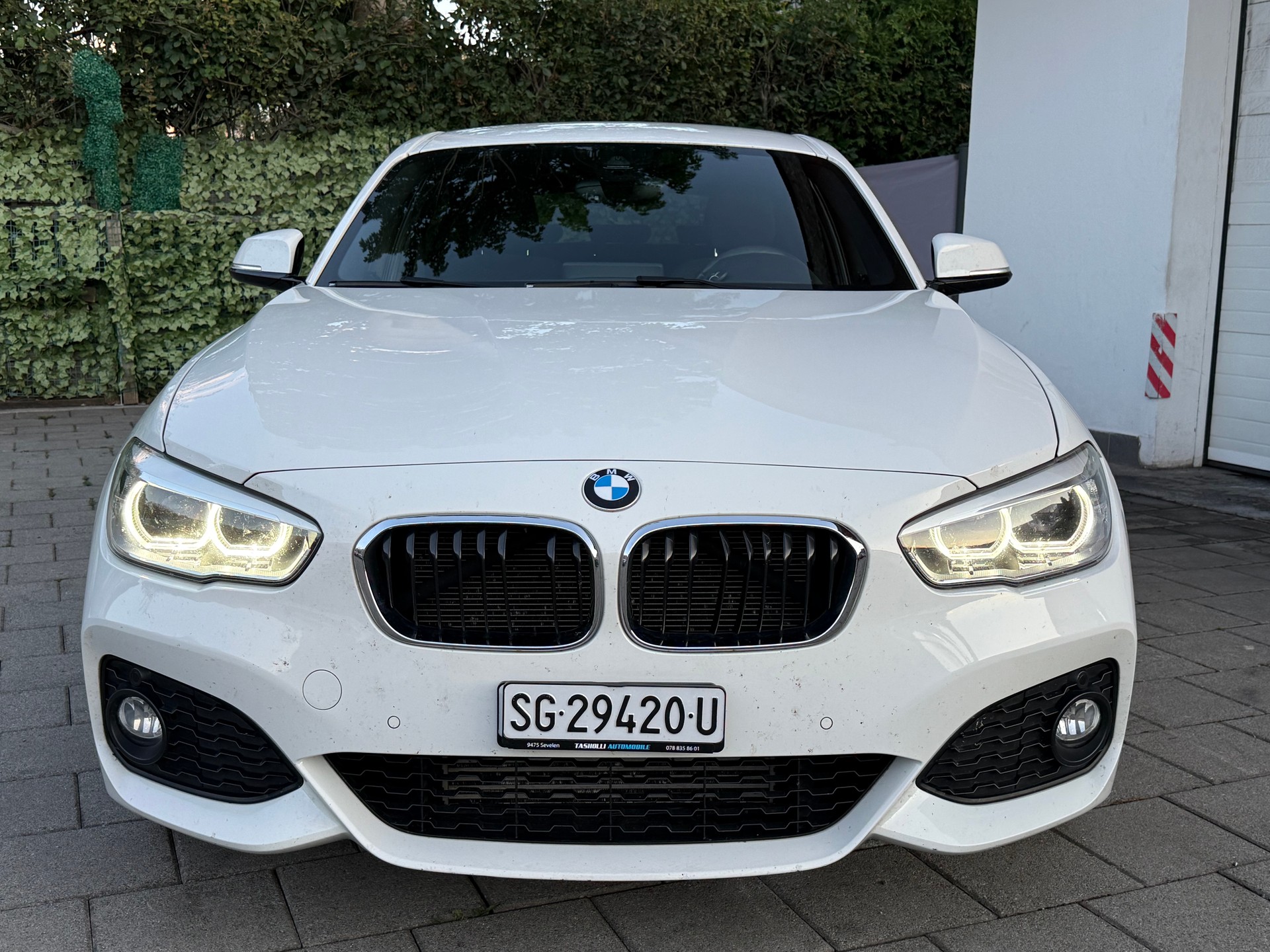 BMW 120d xDrive M Sport Steptronic-image-2