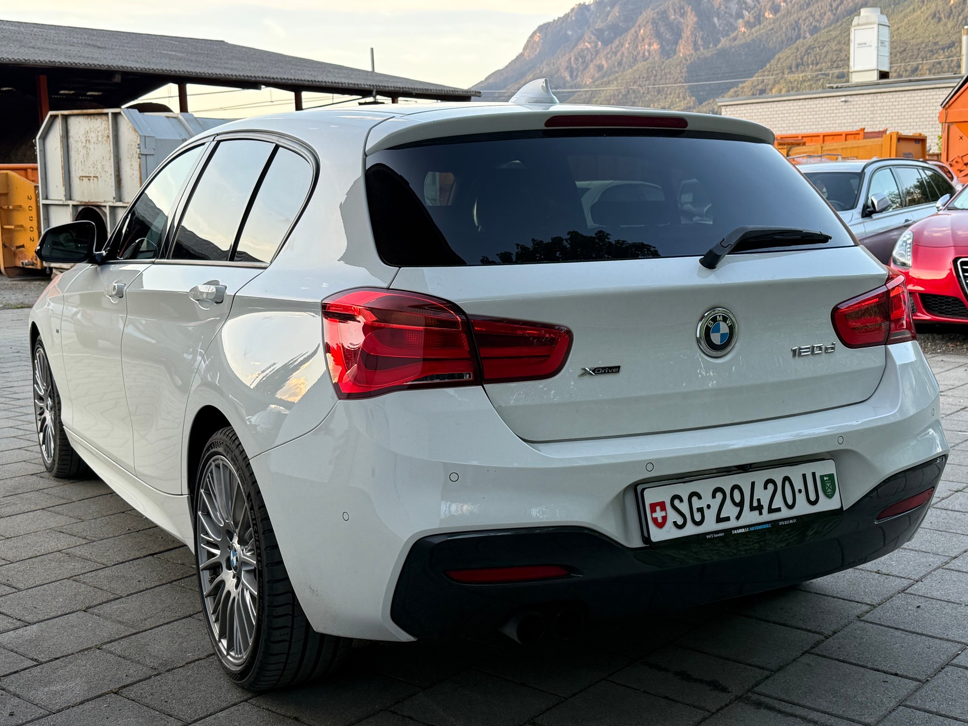 BMW 120d xDrive M Sport Steptronic-image-3