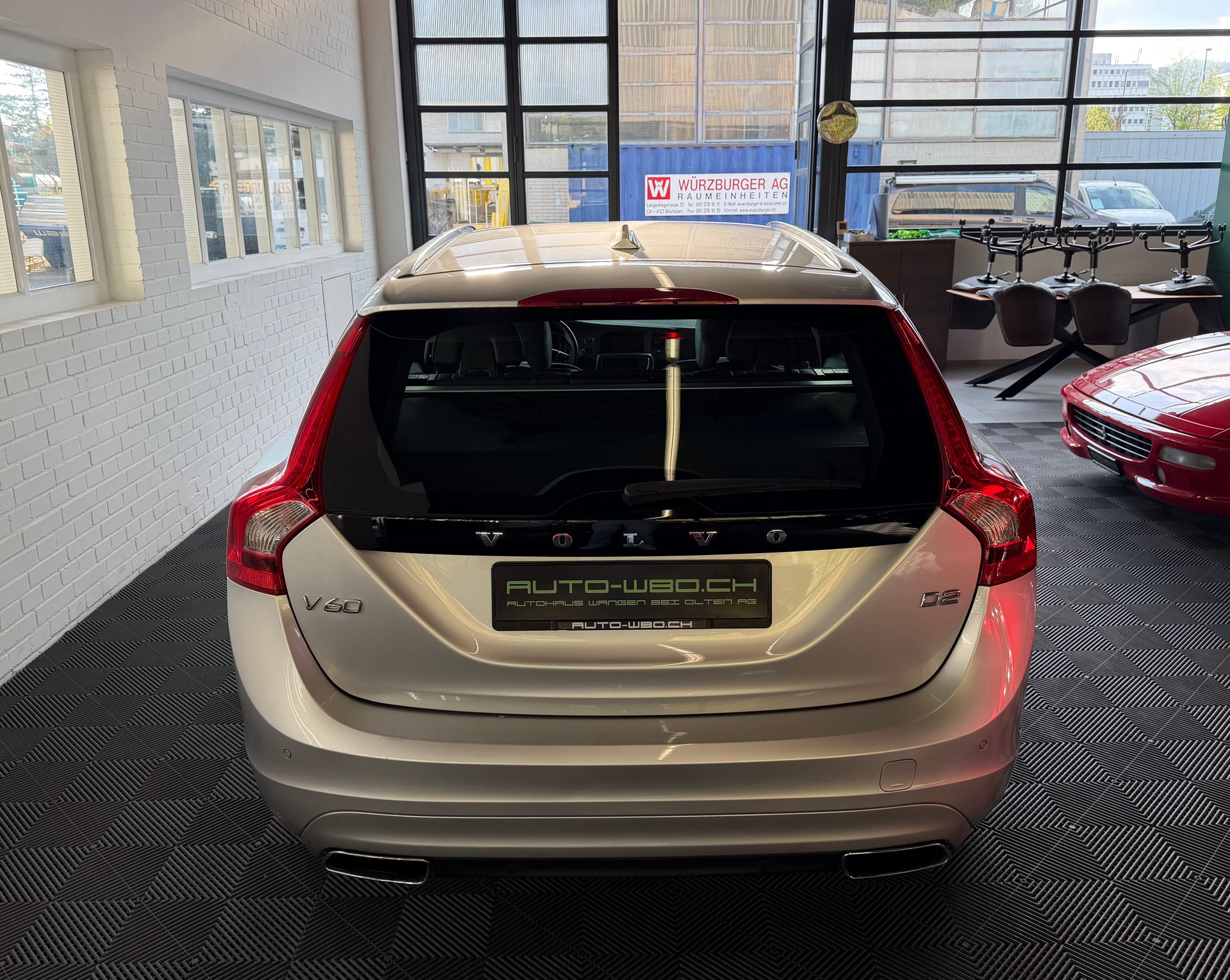 VOLVO V60 D2 OceanRace Geartronic-showroom-element-3