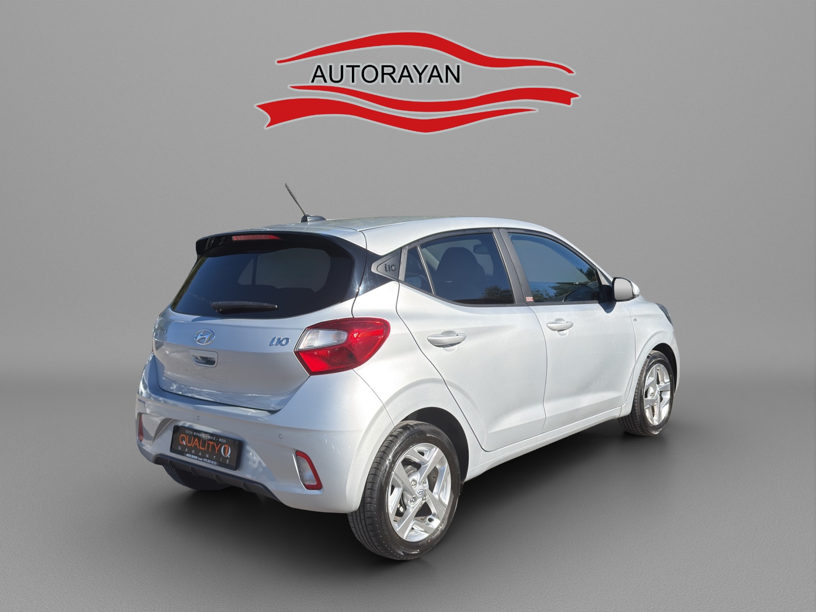 HYUNDAI i10 1.2 Amplia Automat-image-4
