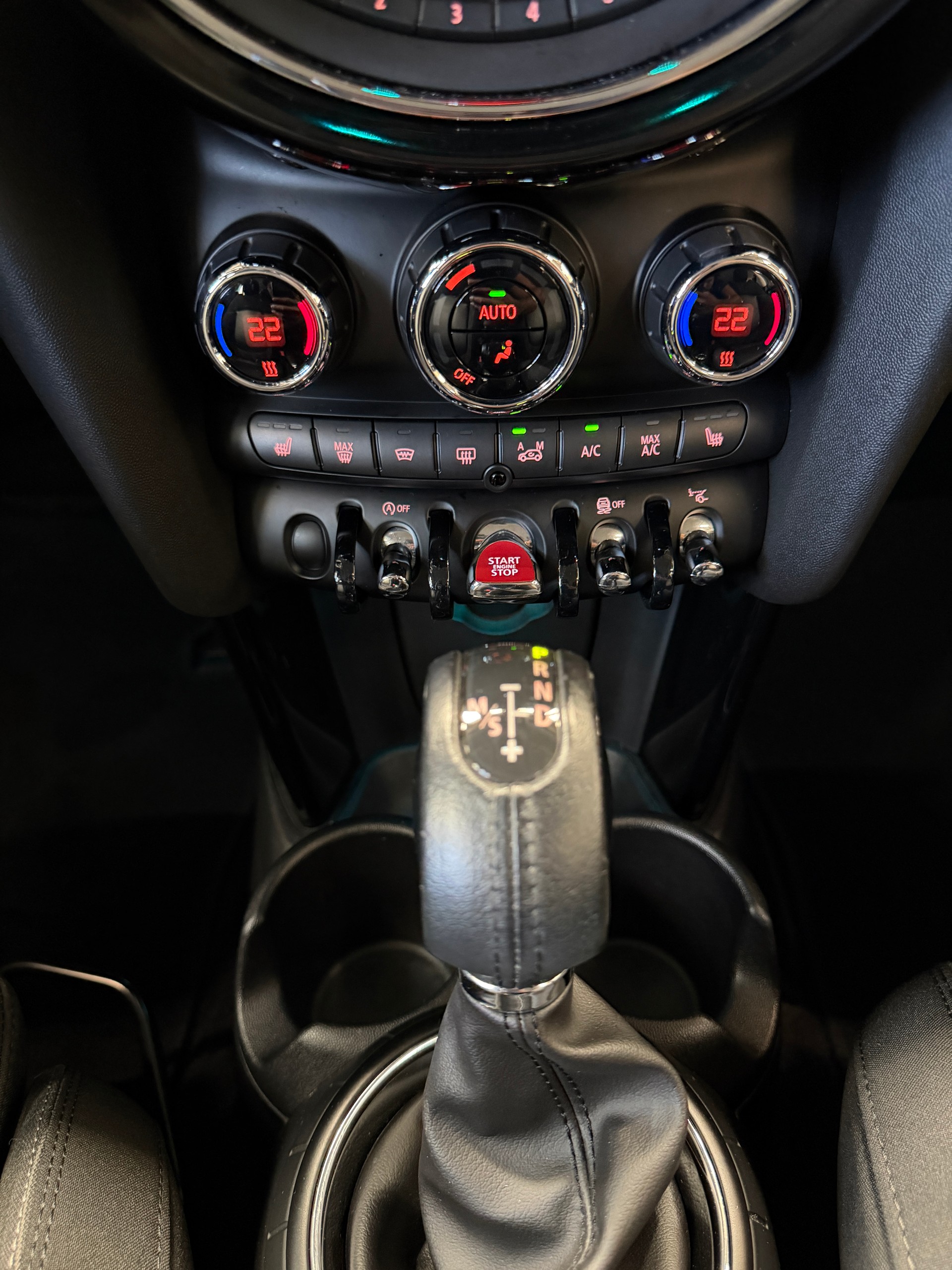 MINI Cooper 1.5 Automatik-image-16