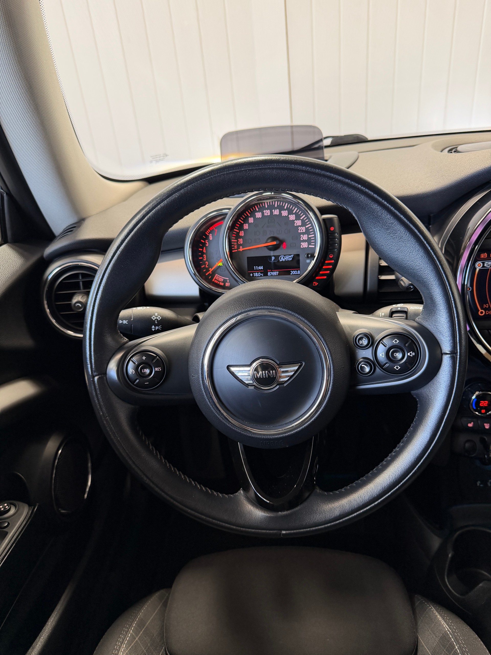 MINI Cooper 1.5 Automatik-image-14