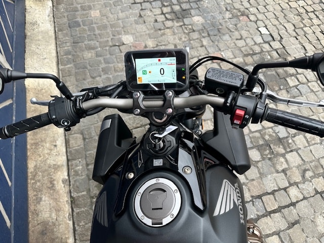 HONDA CB 650 R E-Clutch Inkl. Heckumbau und Racing Fussraster-image-12