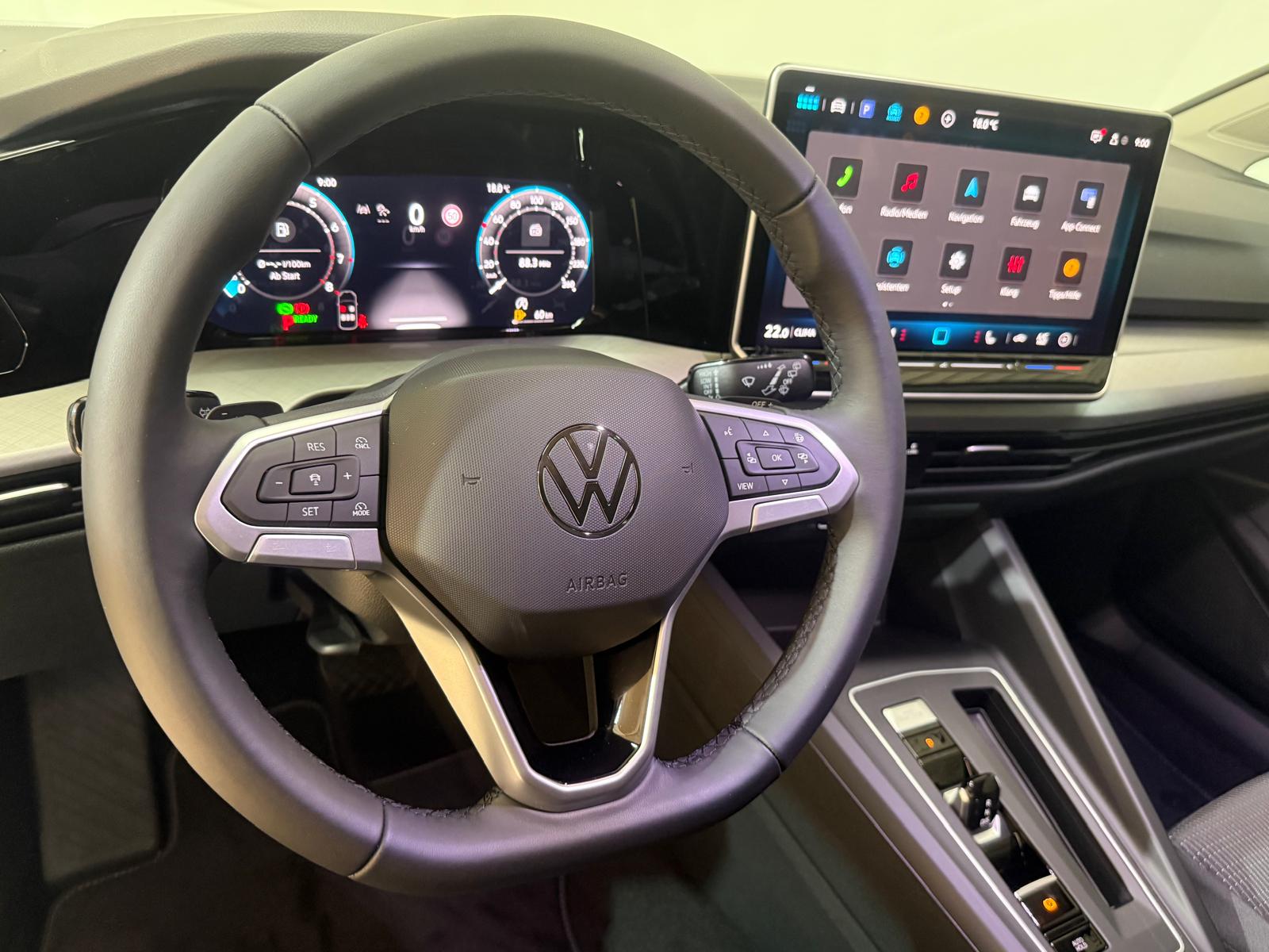 VW Golf Variant 1.5 eTSI mHEV Basis DSG-image-5