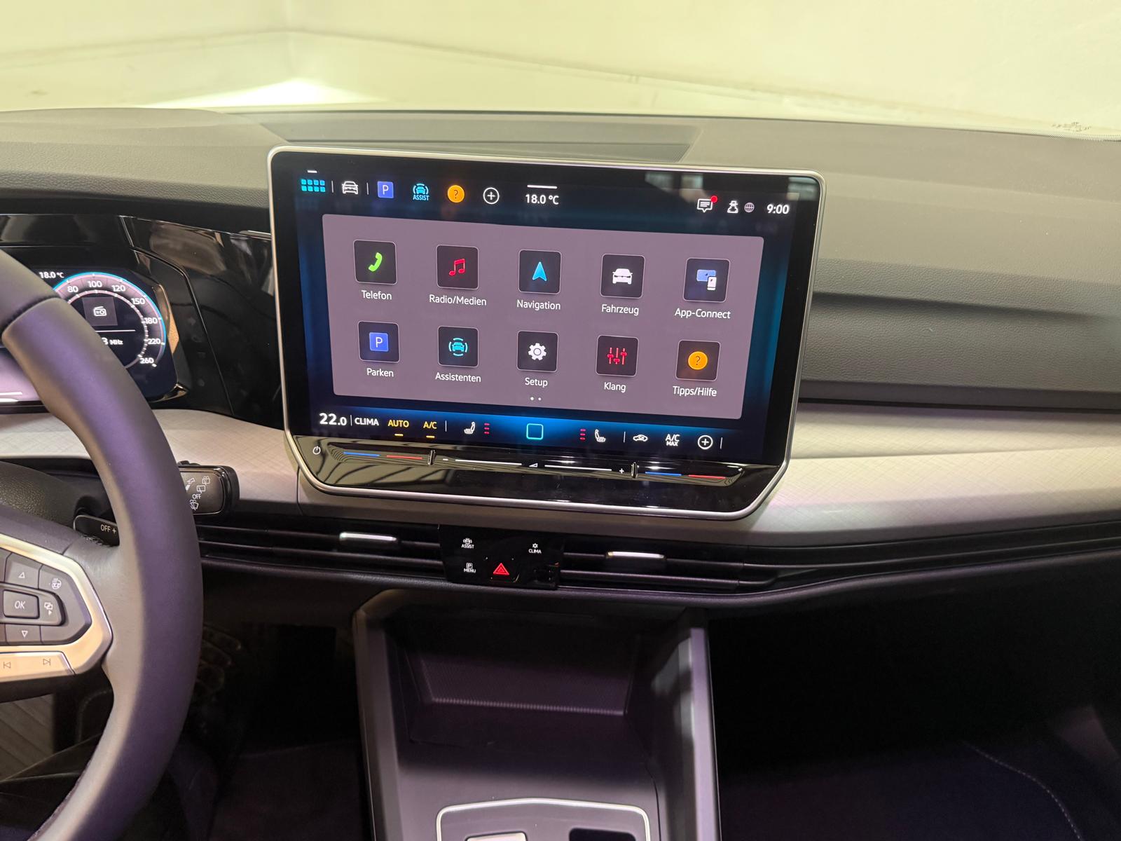 VW Golf Variant 1.5 eTSI mHEV Basis DSG-image-12