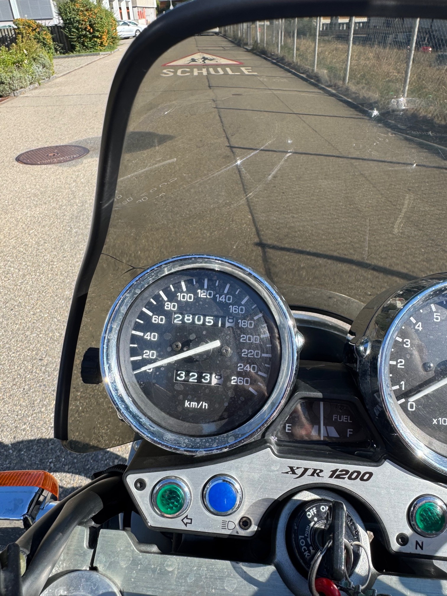 YAMAHA XJR 1200-image-9