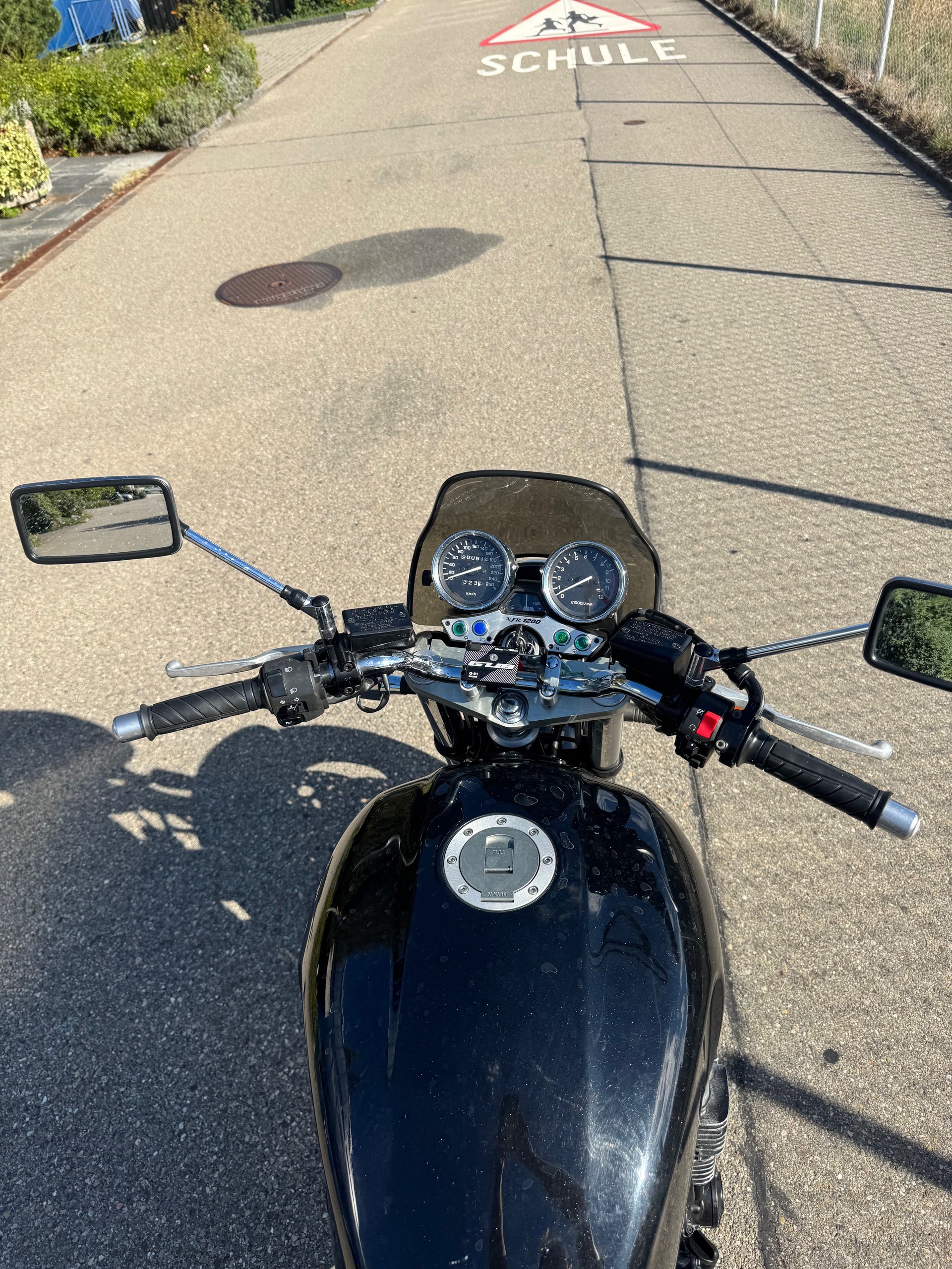 YAMAHA XJR 1200-image-8