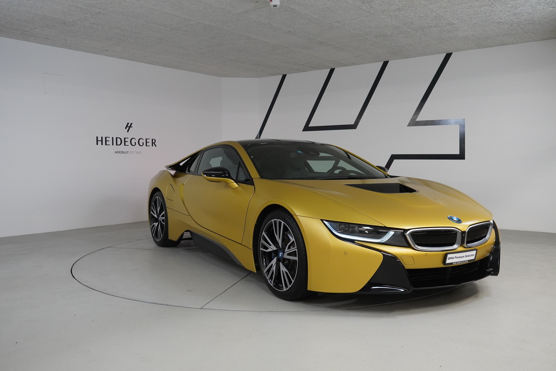 BMW i8 Coupé-showroom-element-3